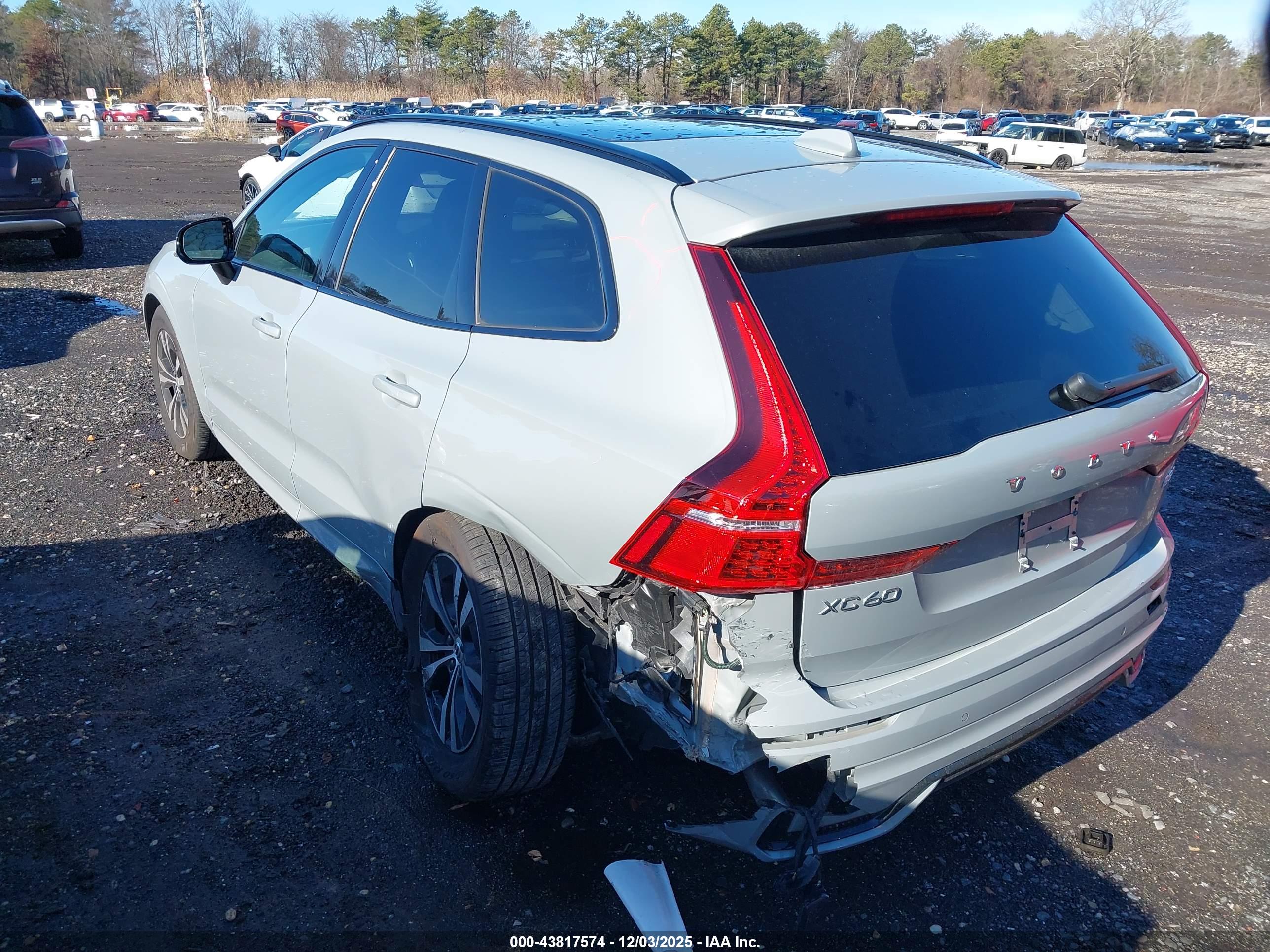 VOLVO XC60 image 6