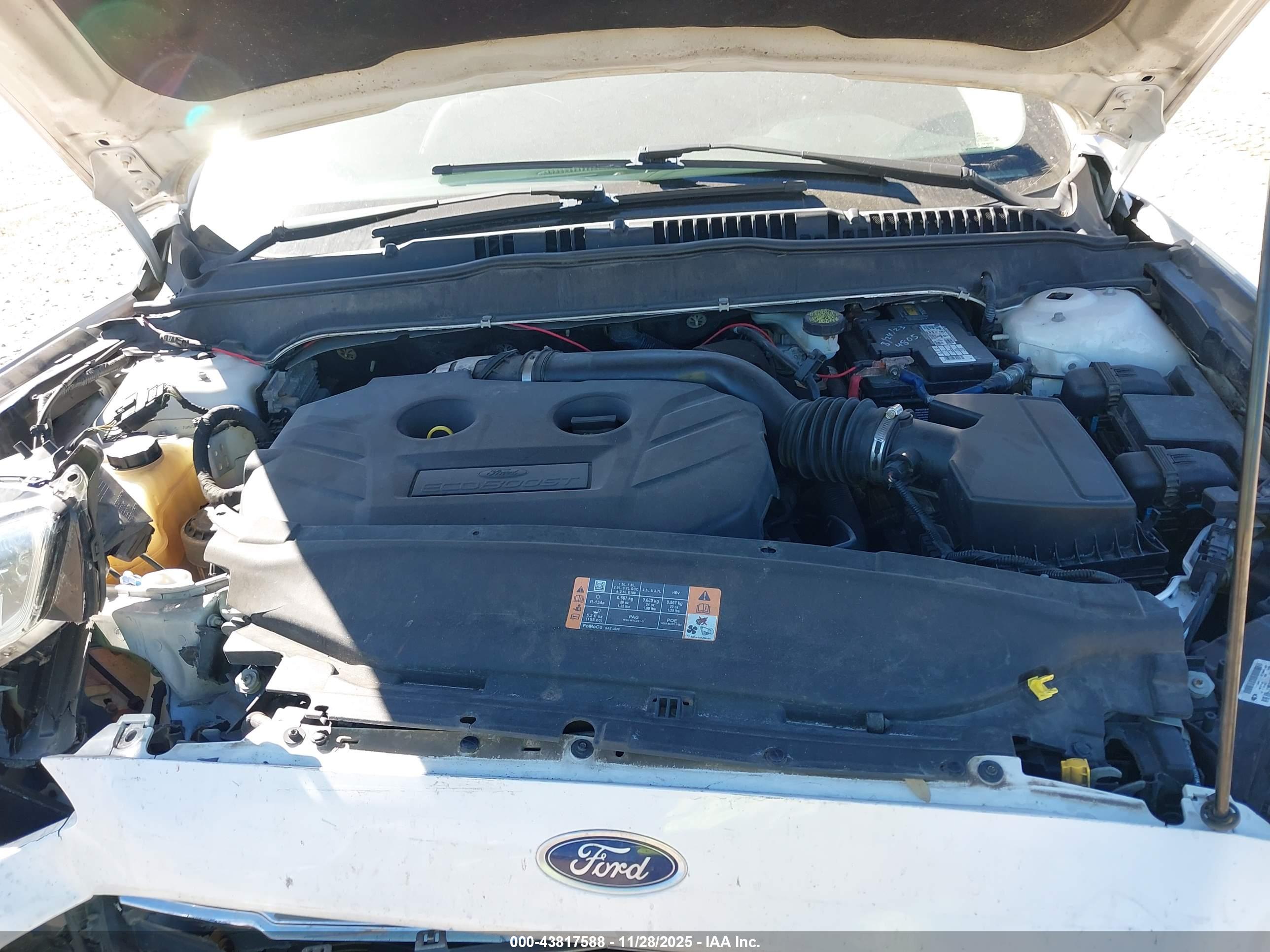 FORD FUSION image 10