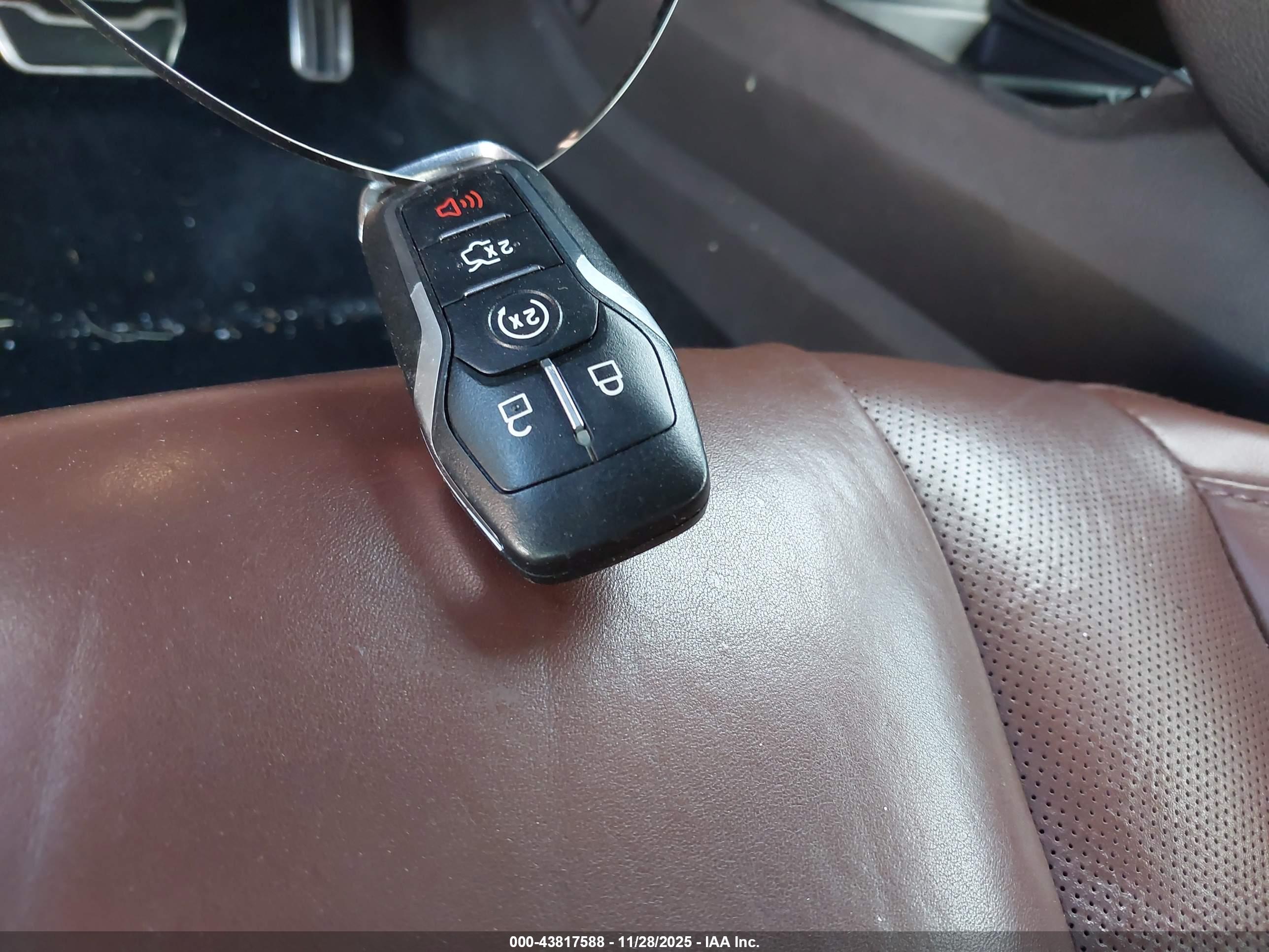 FORD FUSION image 11