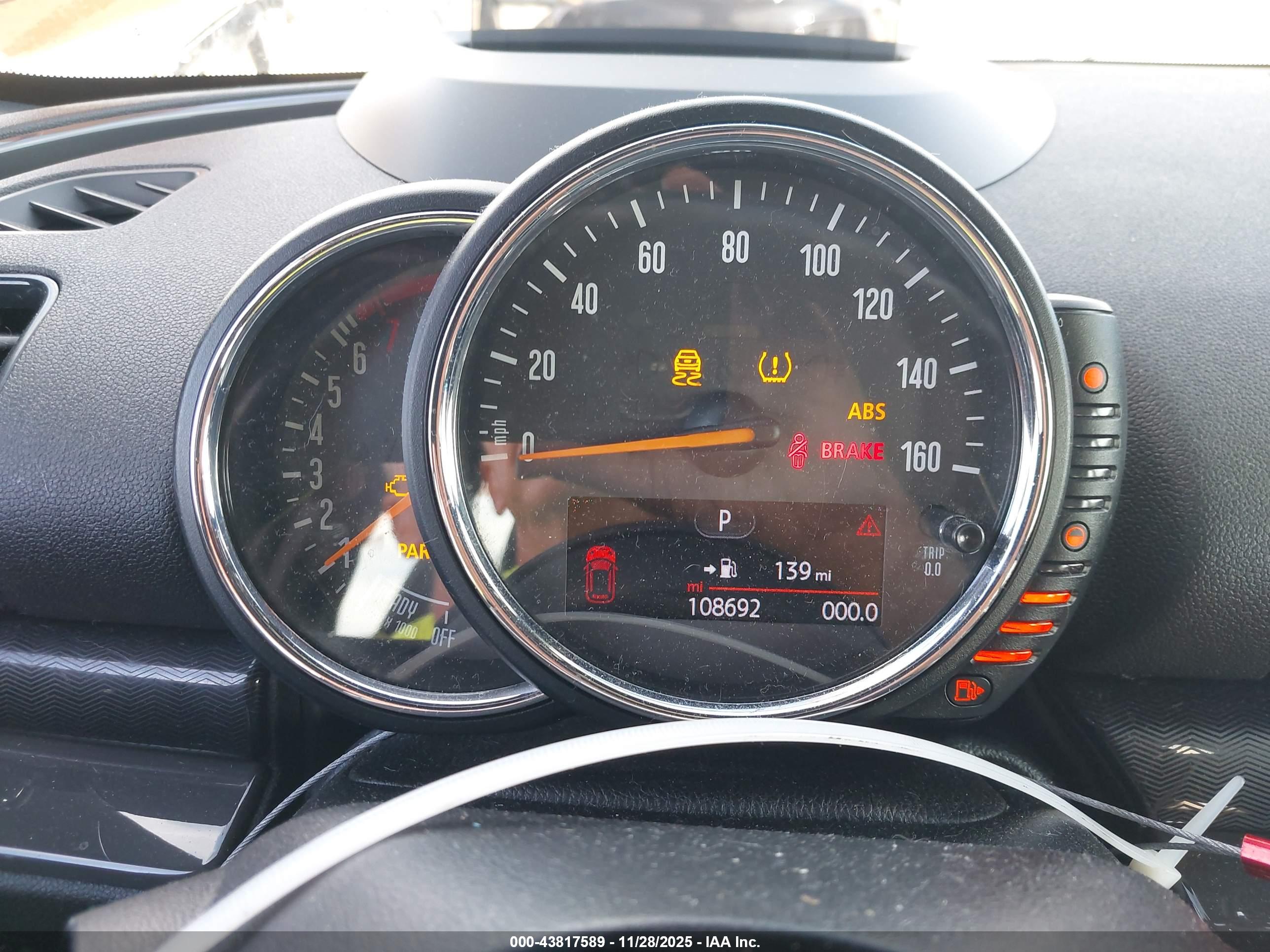 MINI CLUBMAN image 7