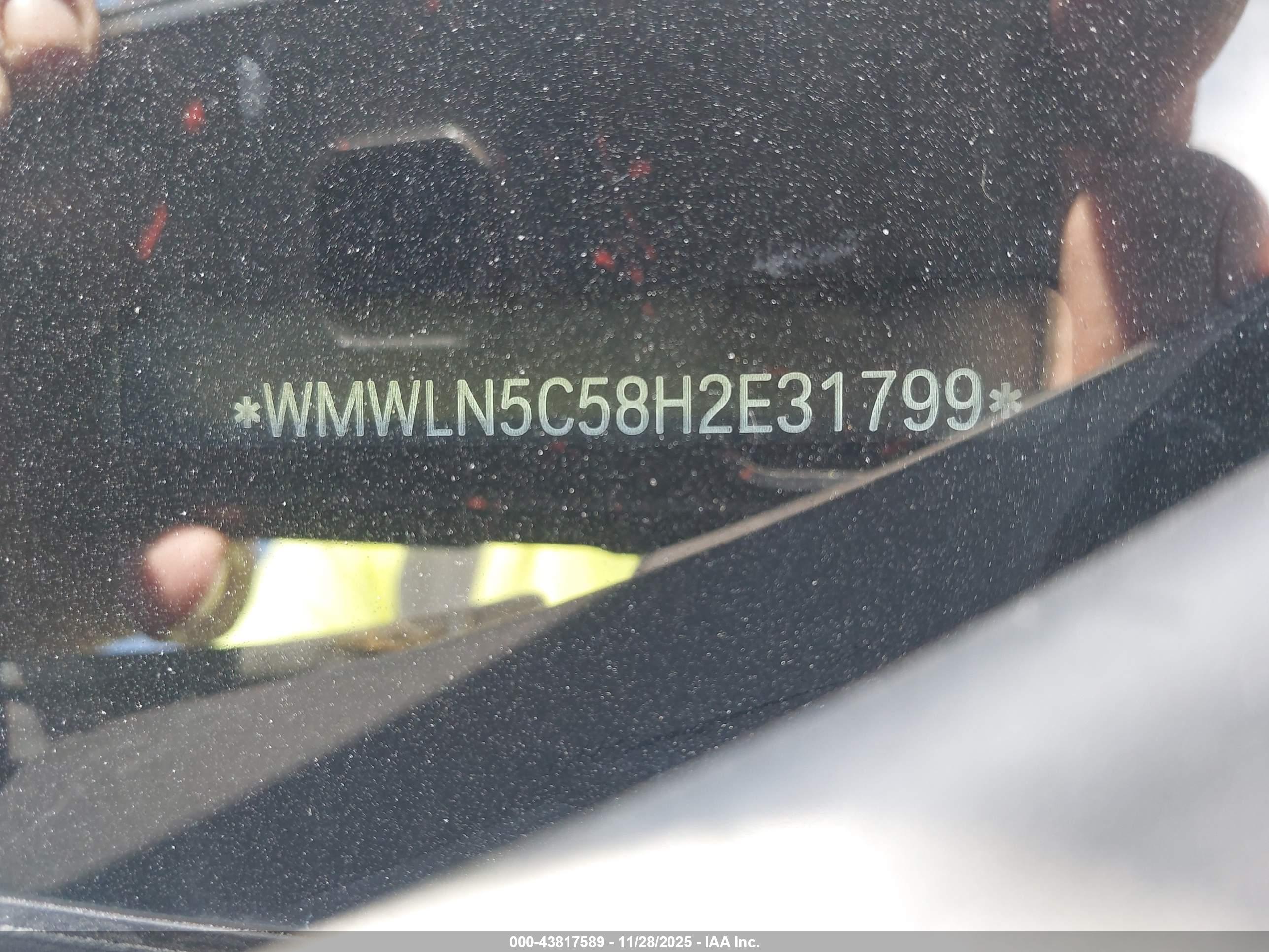 MINI CLUBMAN image 9