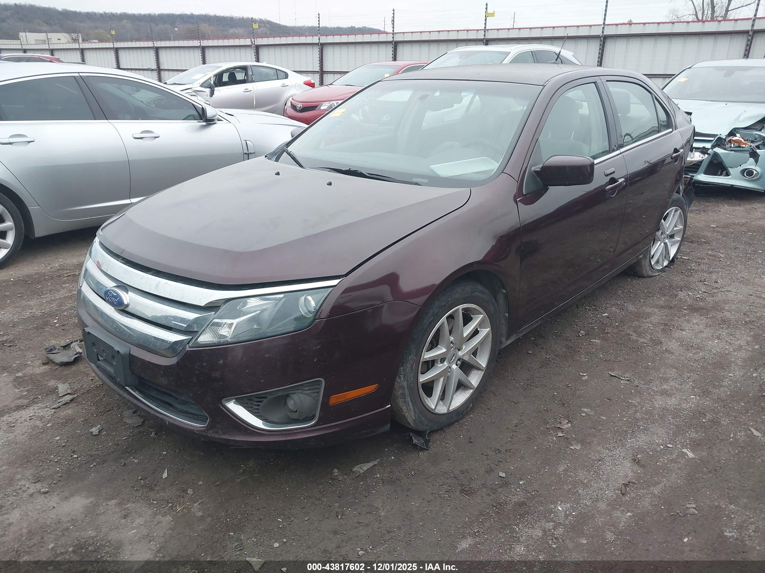 FORD FUSION image 2