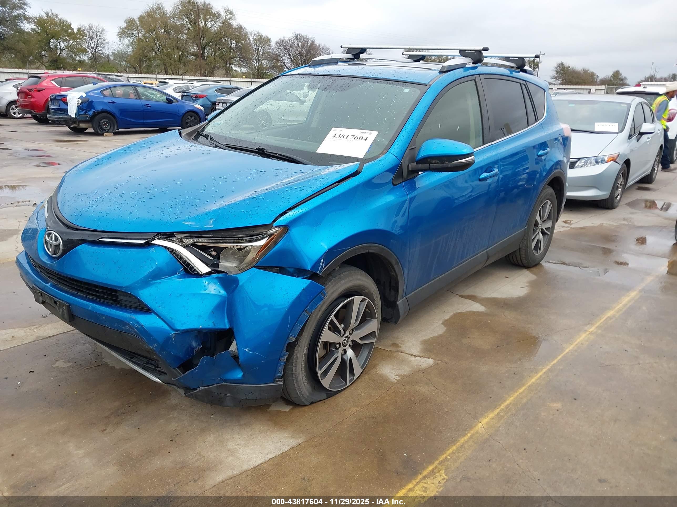 TOYOTA RAV4 image 2