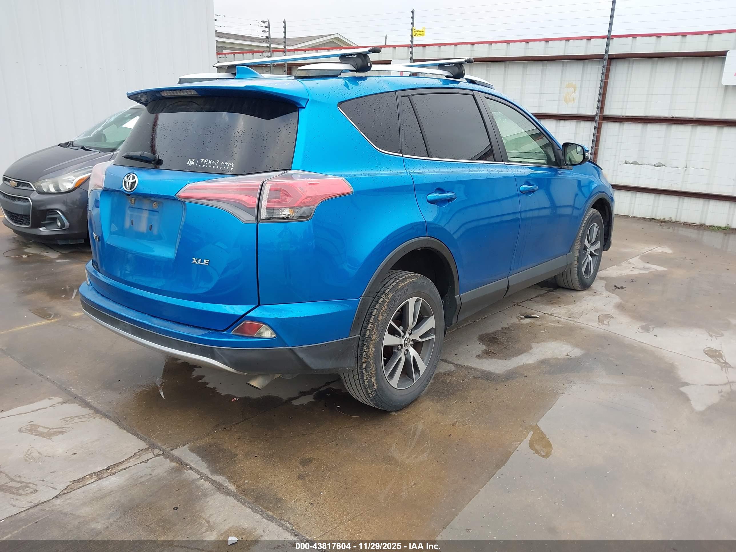 TOYOTA RAV4 image 4