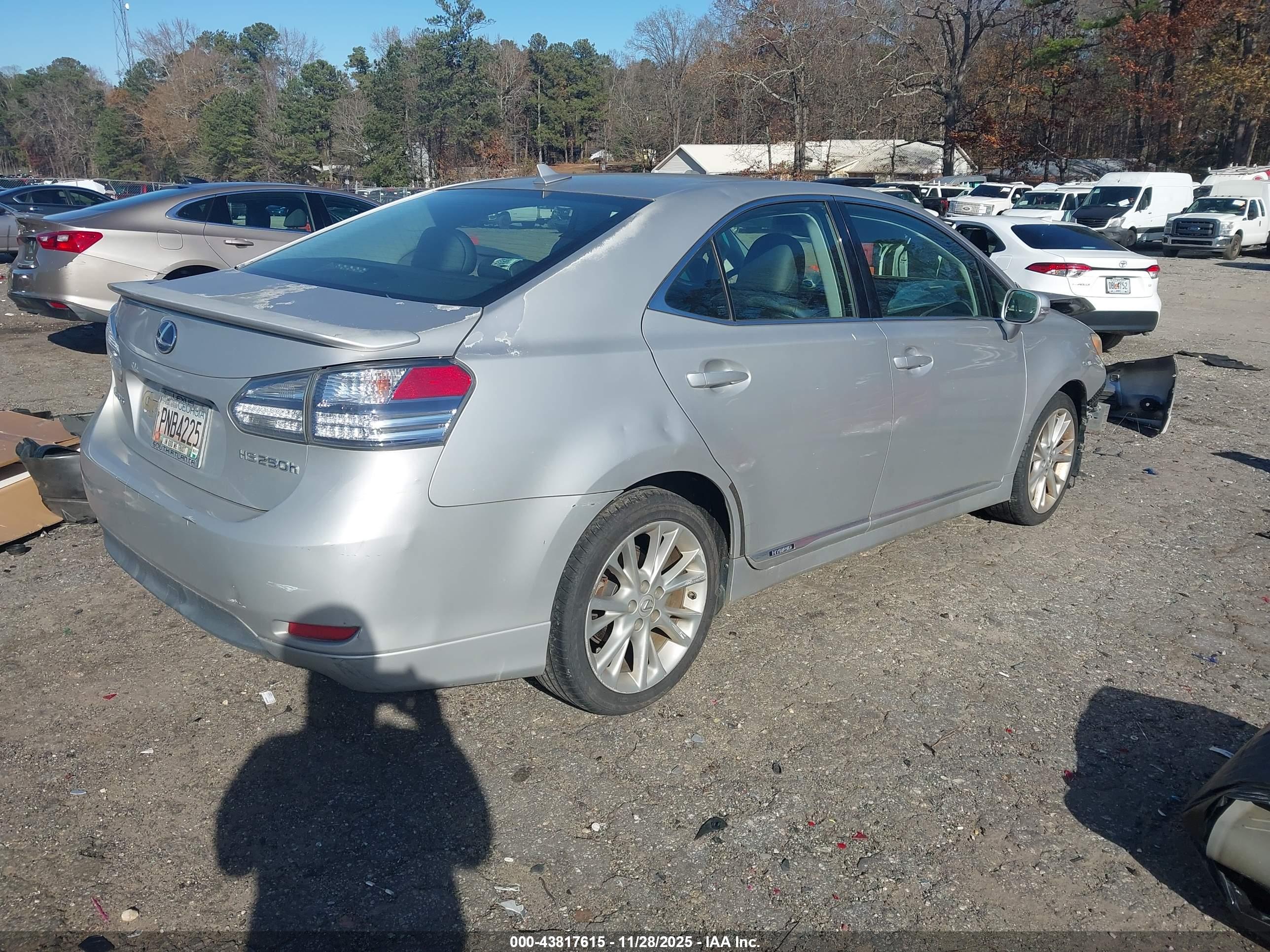 LEXUS HS image 4