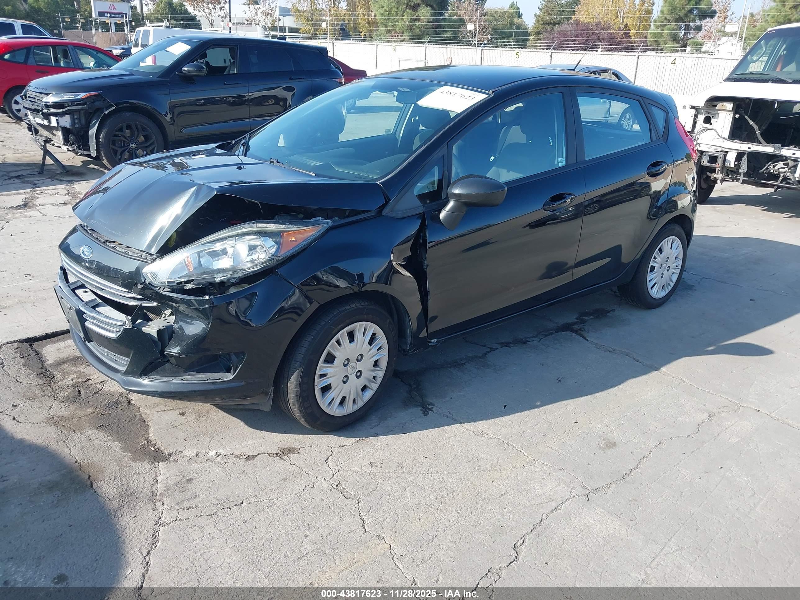 FORD FIESTA image 2