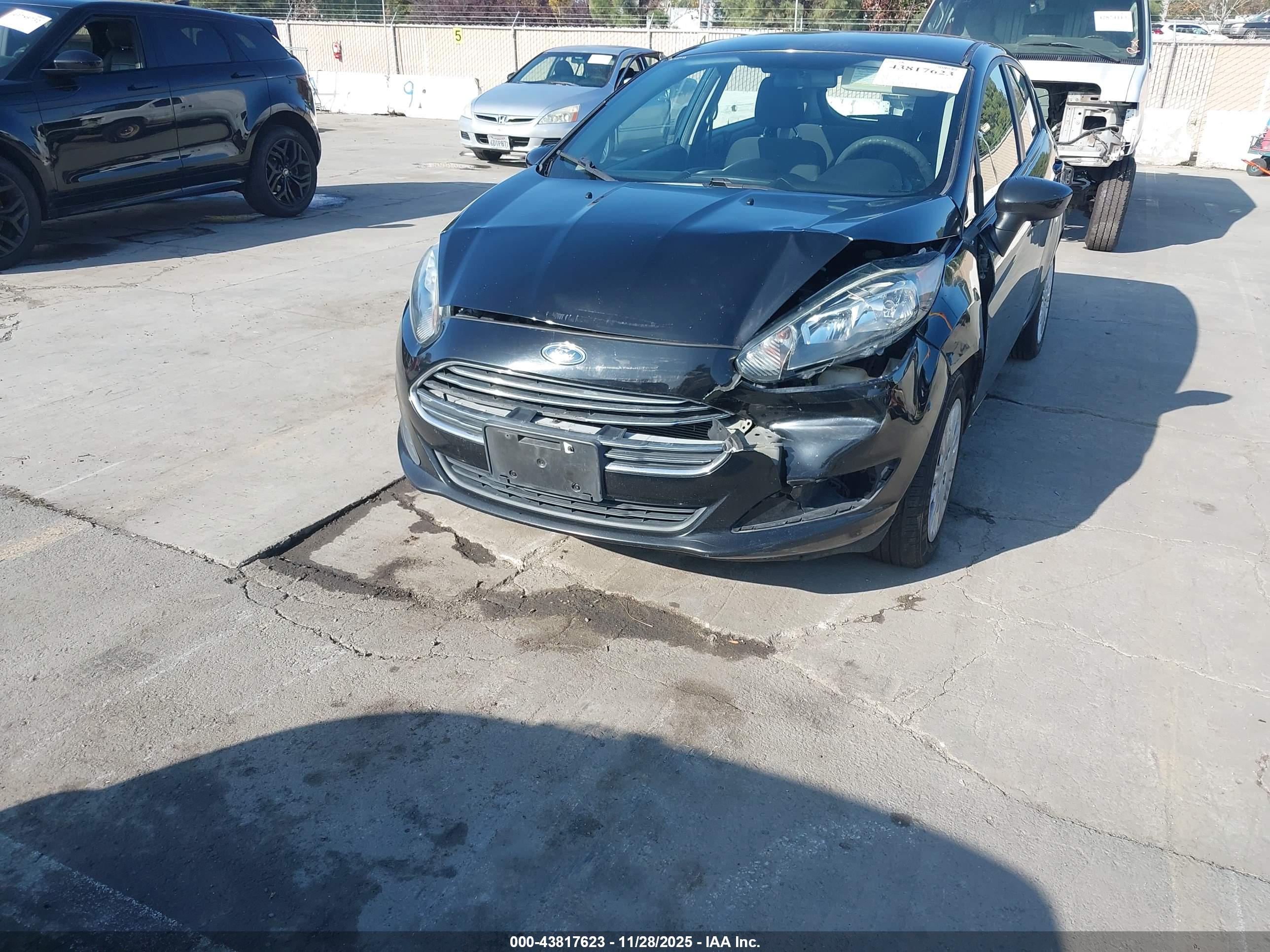 FORD FIESTA image 6