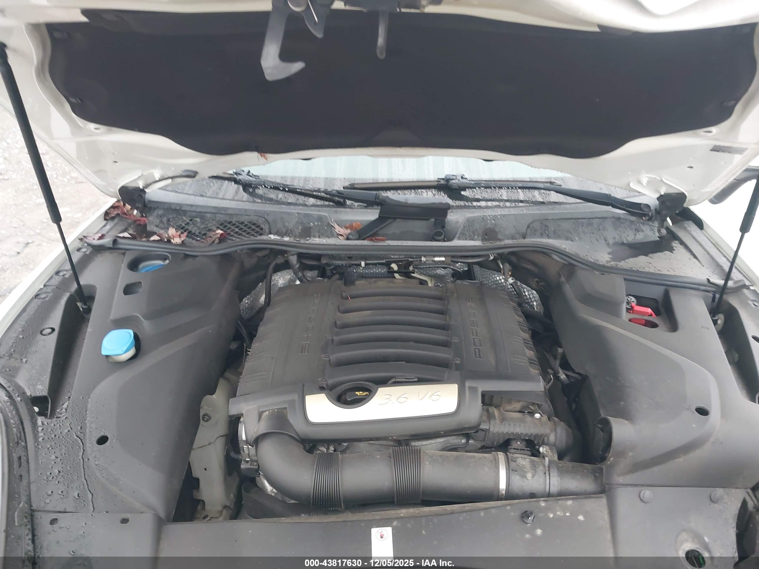 PORSCHE CAYENNE image 10