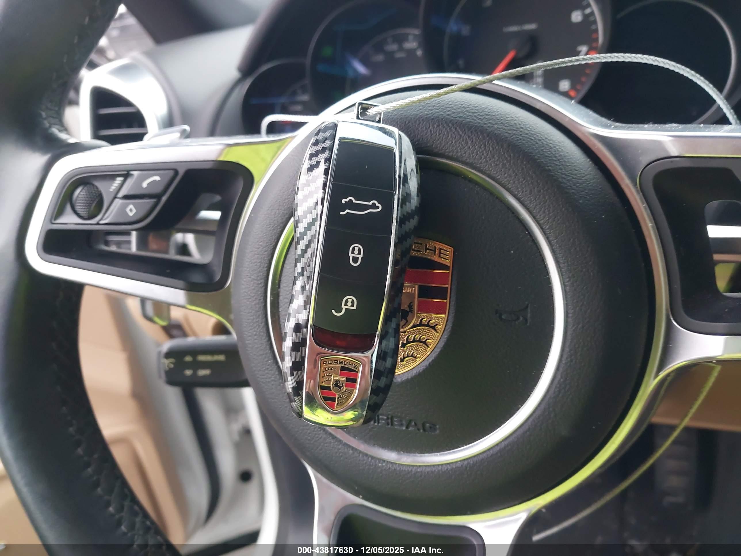 PORSCHE CAYENNE image 11