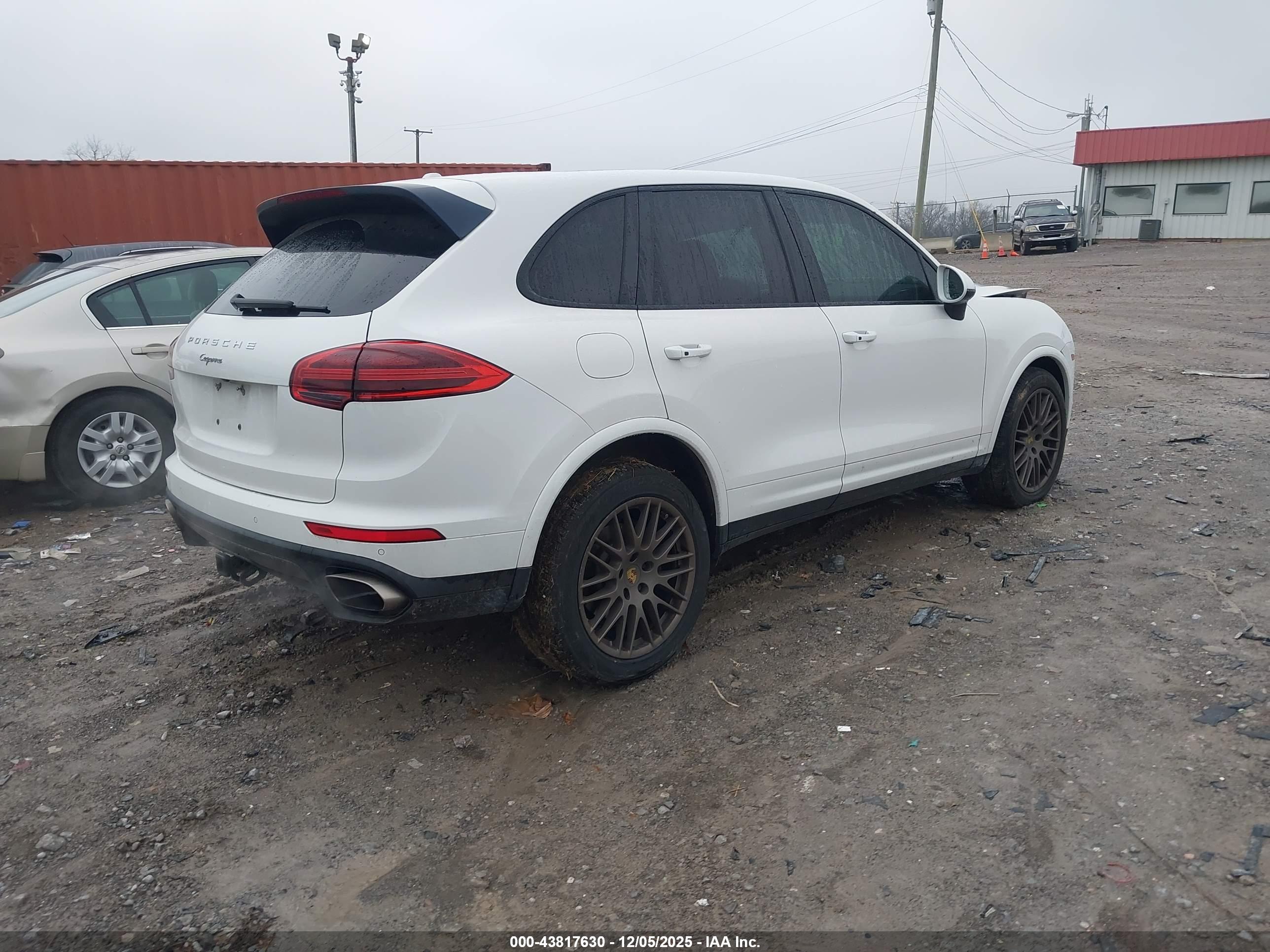 PORSCHE CAYENNE image 4