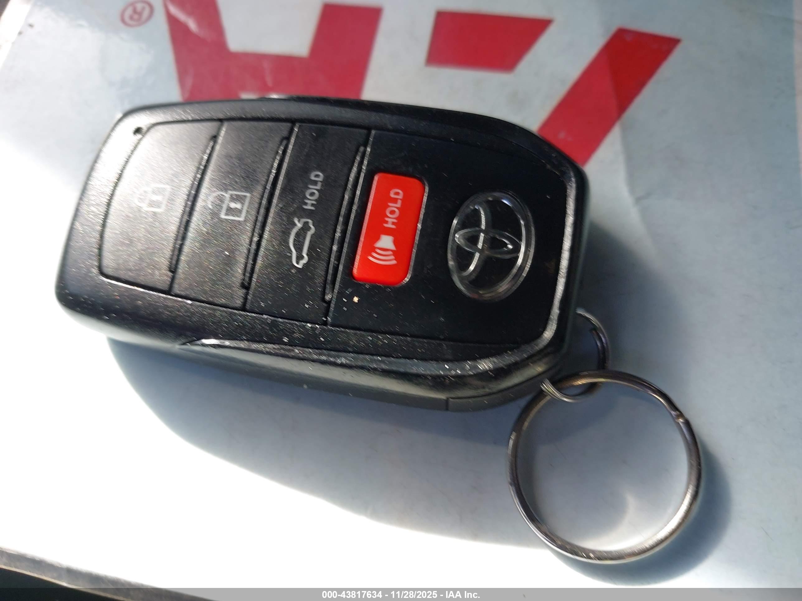 TOYOTA COROLLA image 11