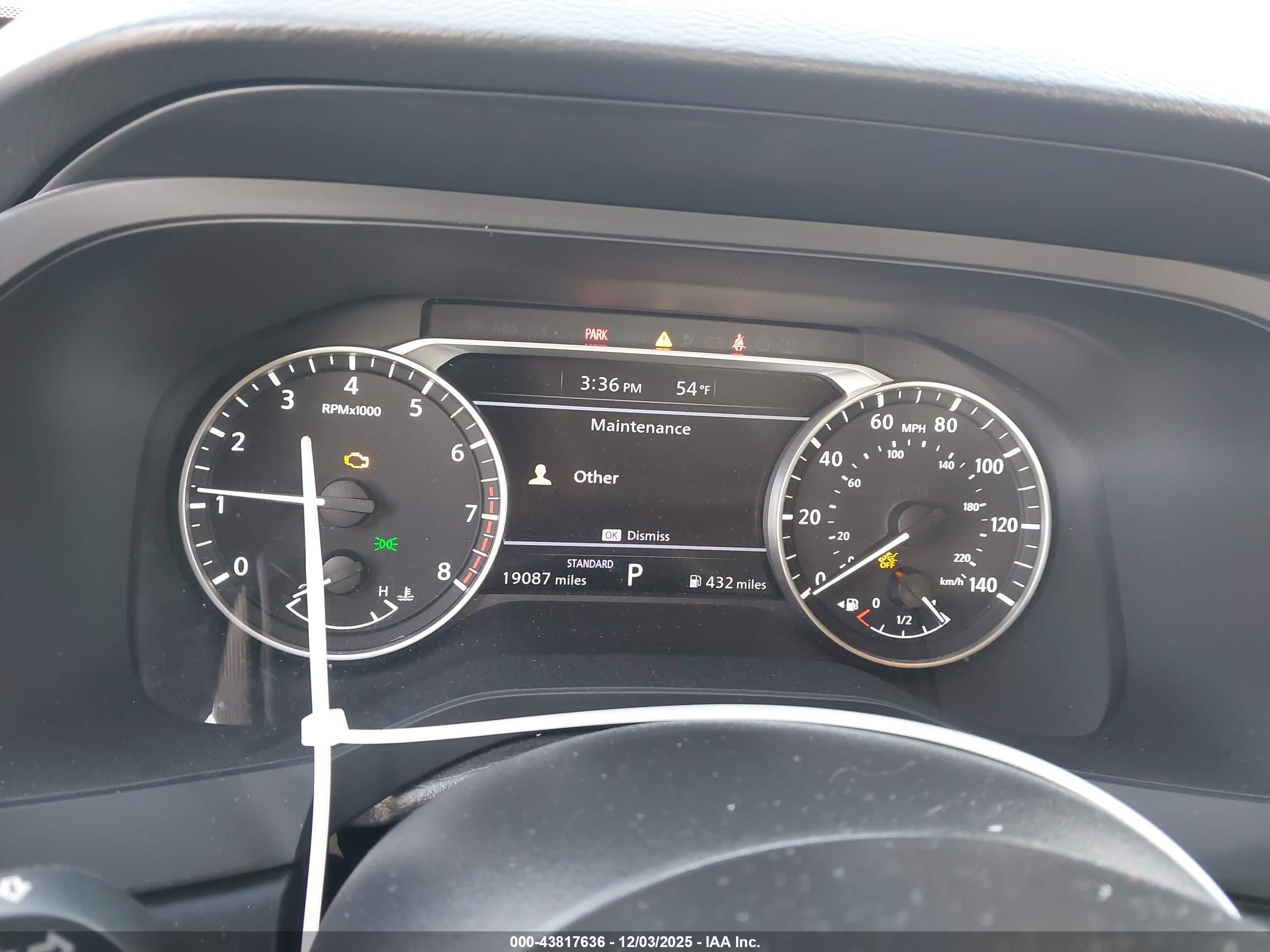 NISSAN PATHFINDER image 7