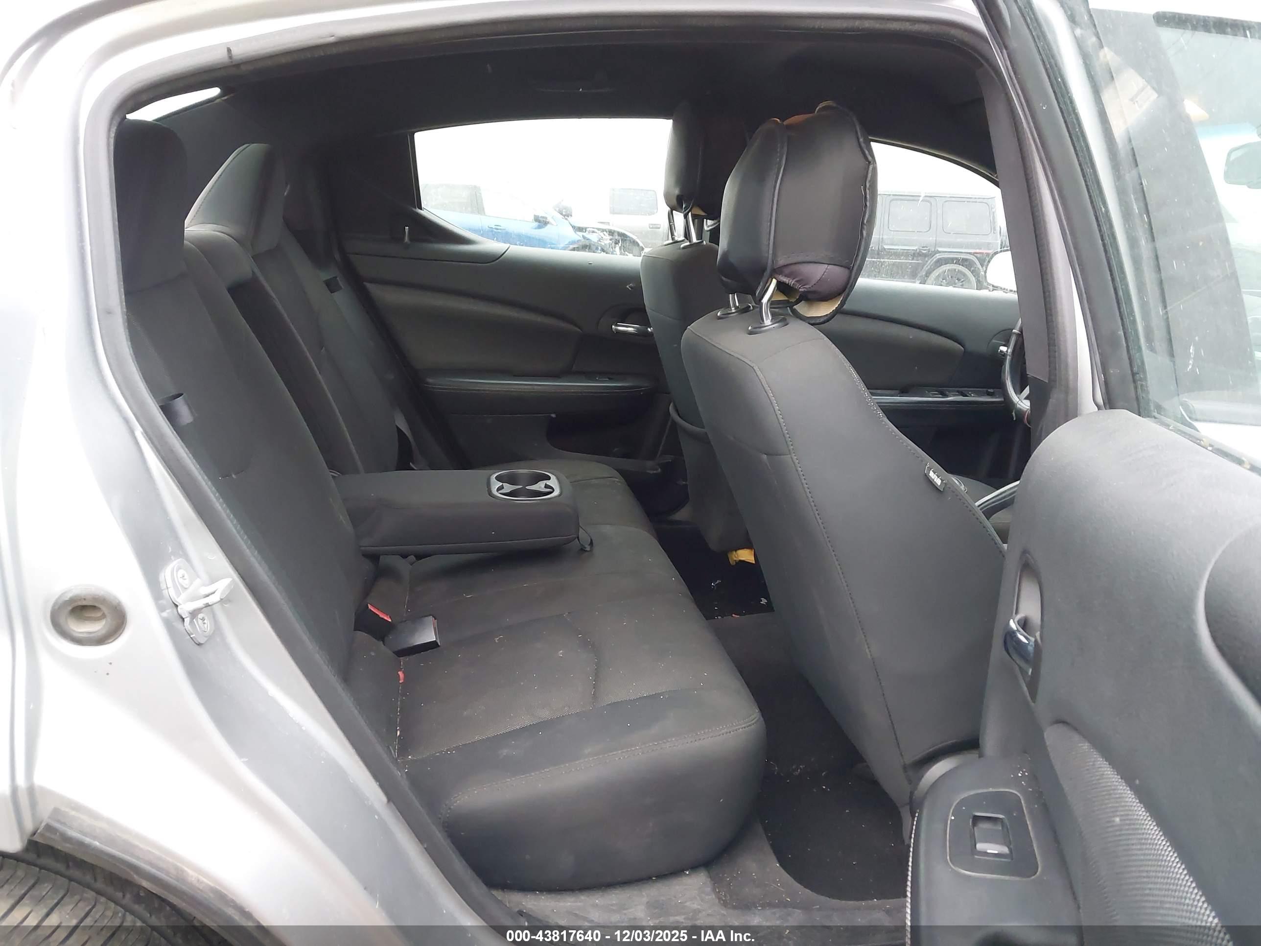 DODGE AVENGER image 8