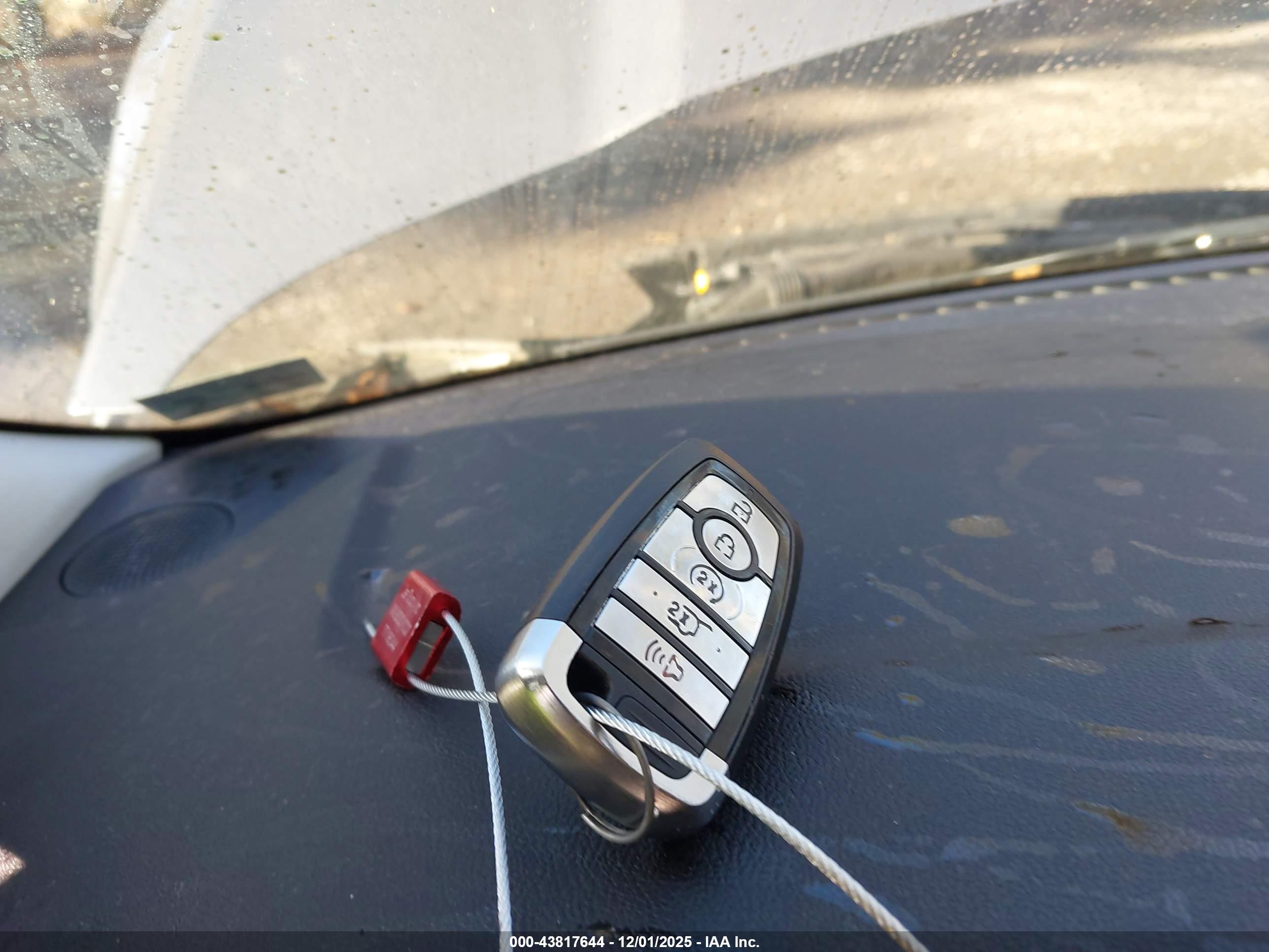FORD ESCAPE image 11