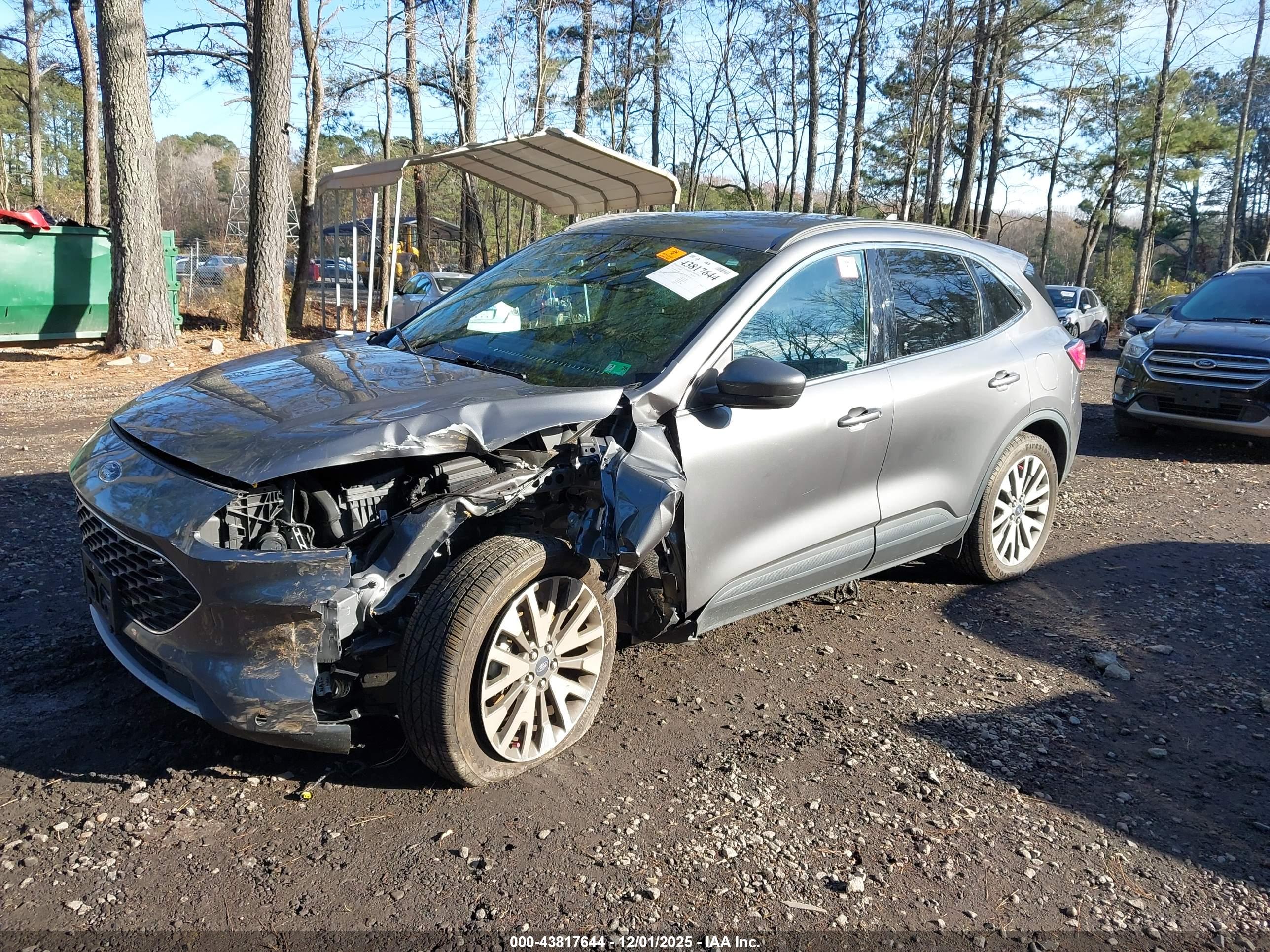 FORD ESCAPE image 2