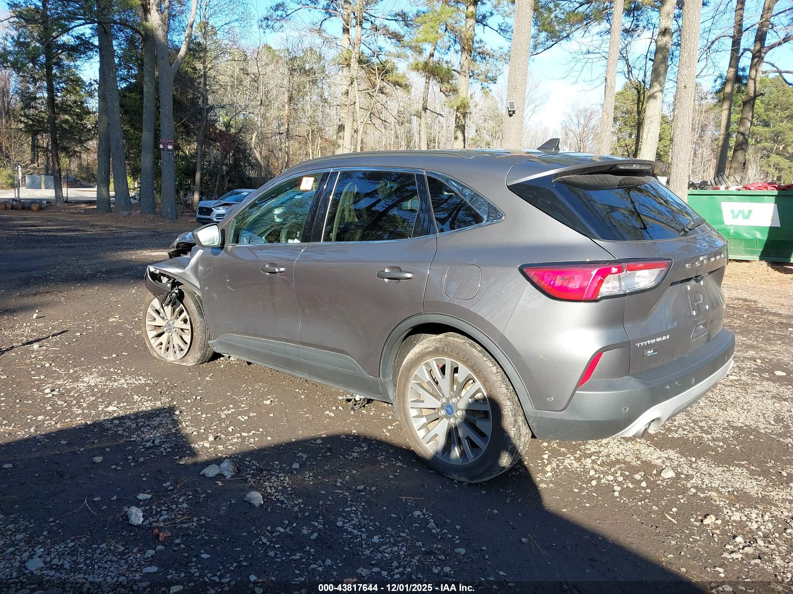 FORD ESCAPE image 3