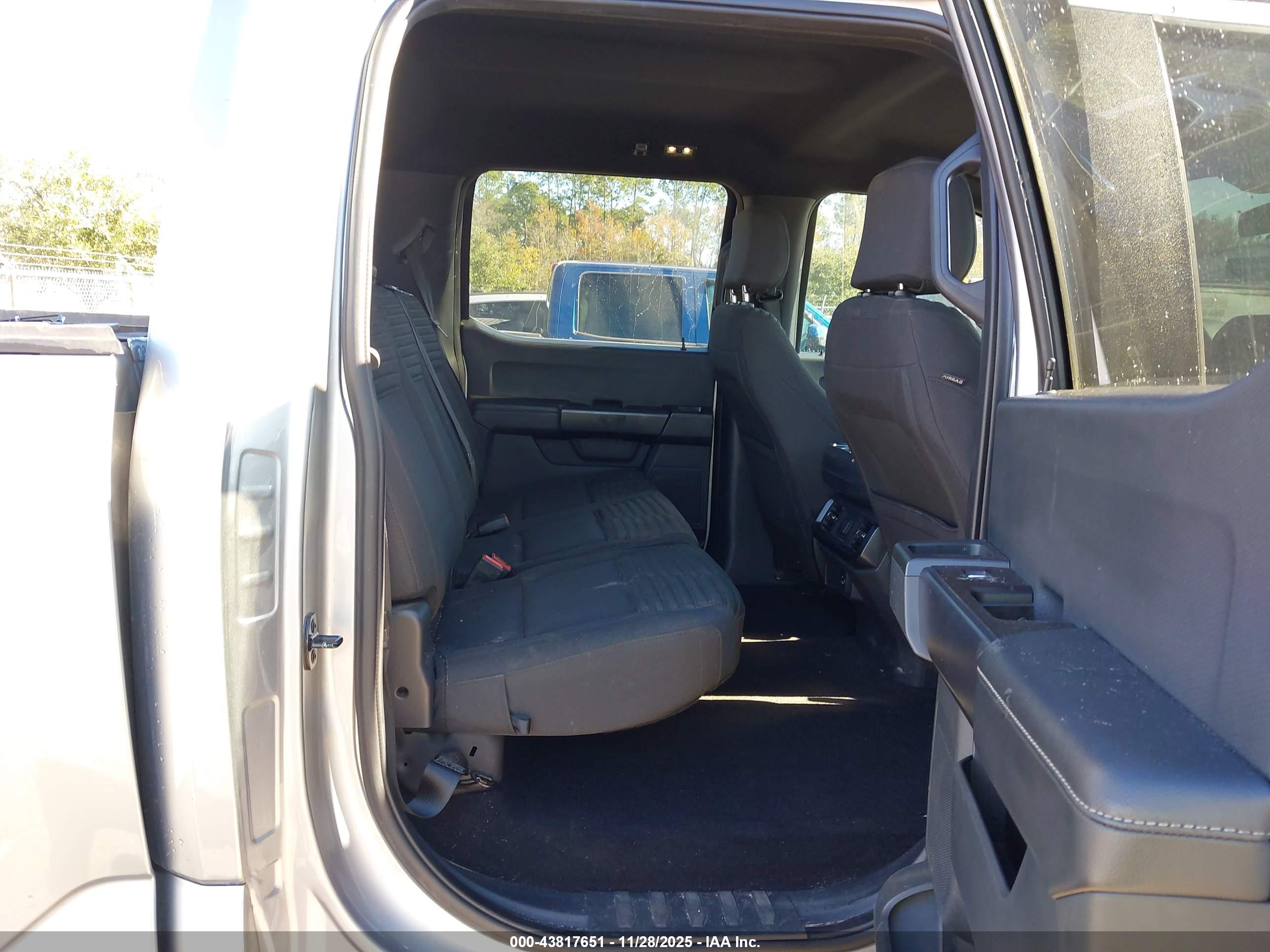 FORD F-150 image 8
