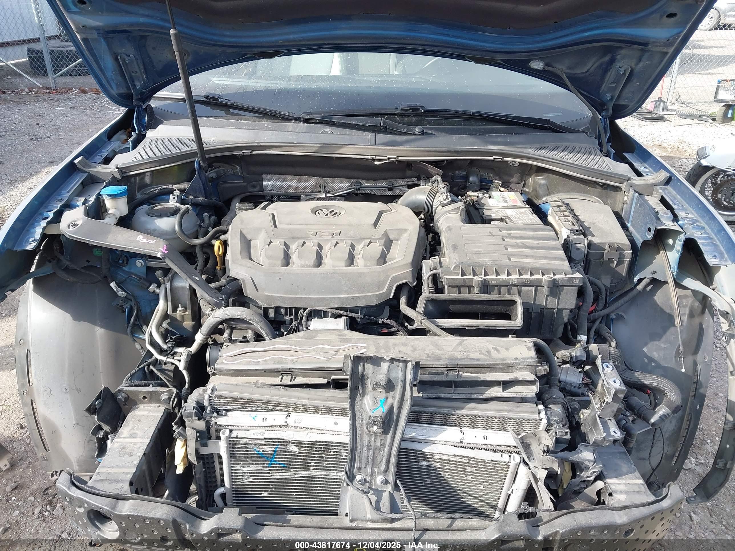 VOLKSWAGEN TIGUAN image 10