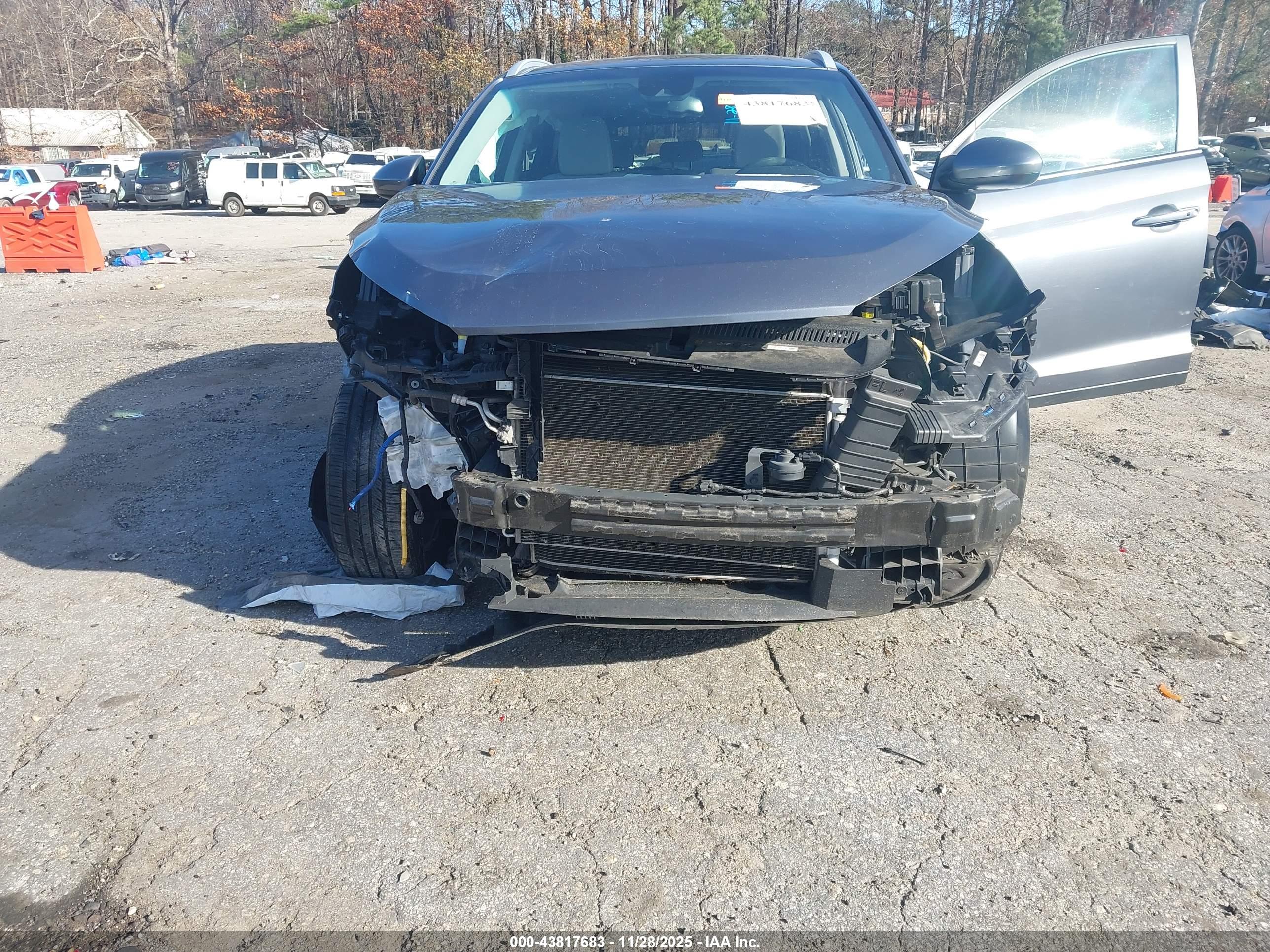 HYUNDAI TUCSON image 6
