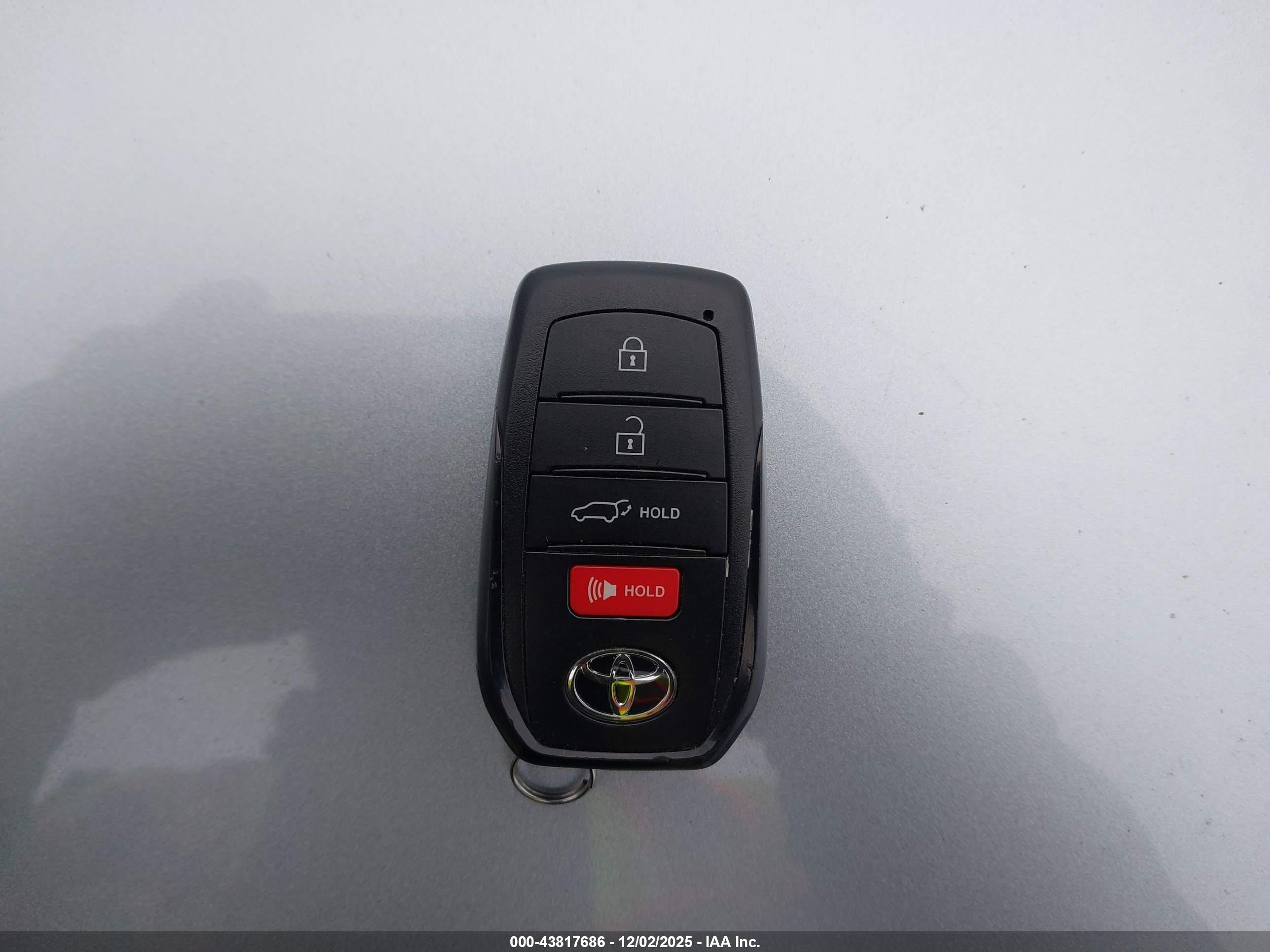 TOYOTA COROLLA image 11