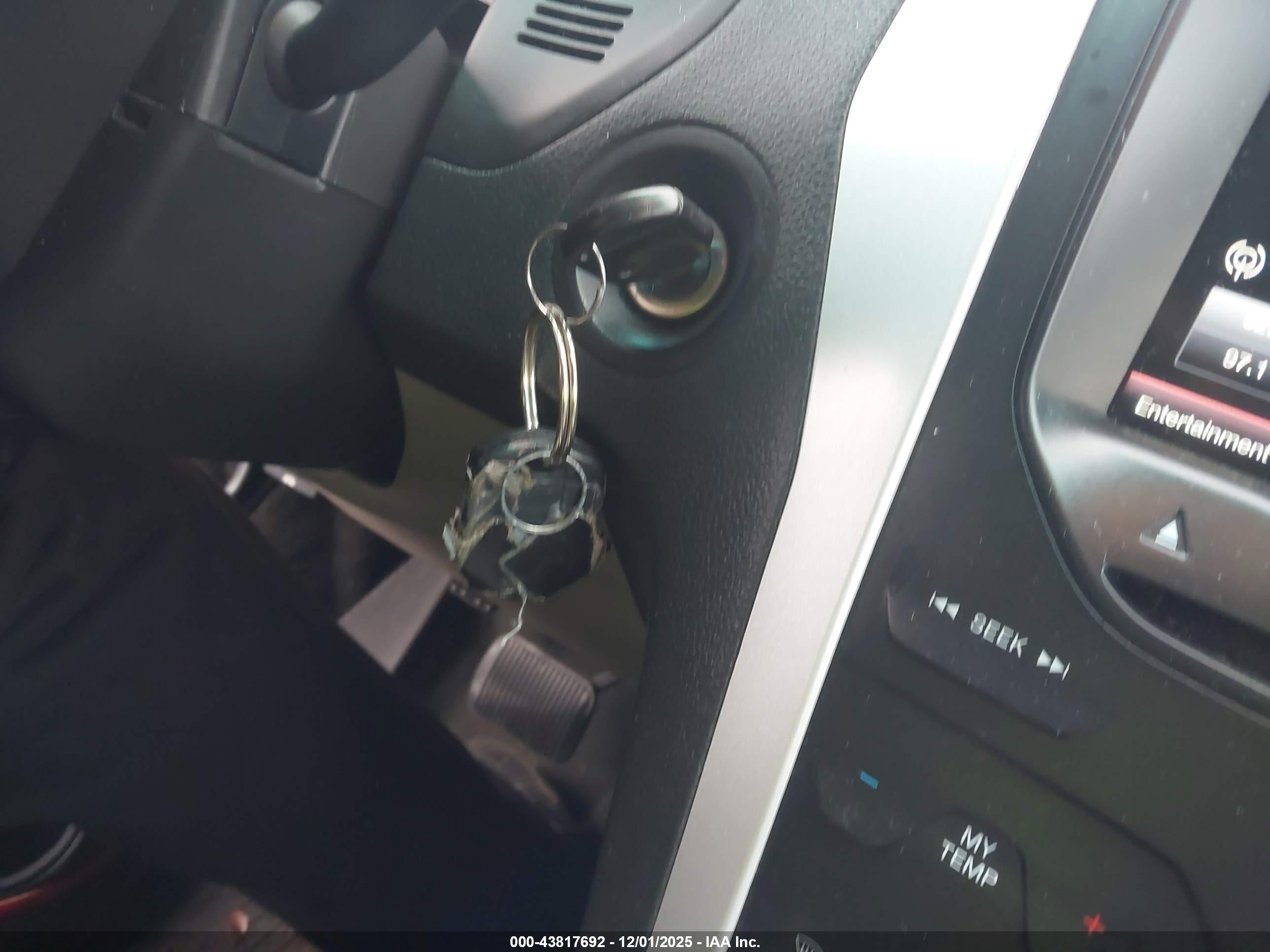 FORD EXPLORER image 11