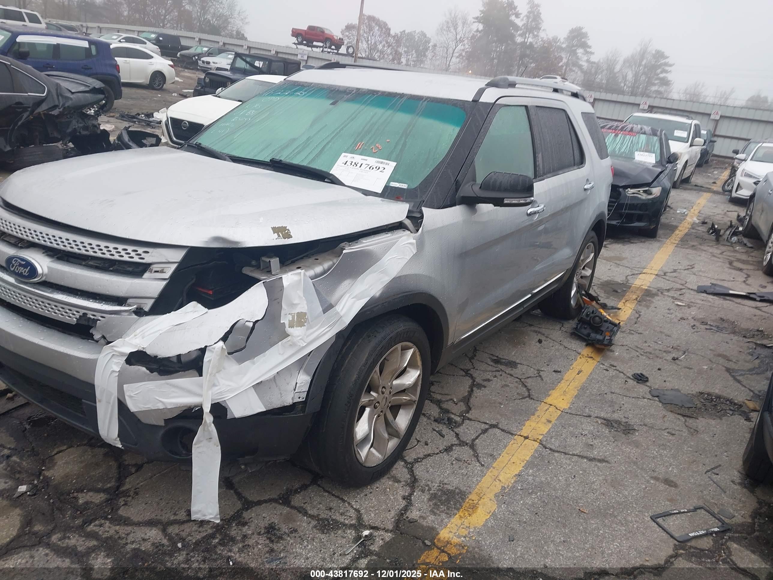 FORD EXPLORER image 2