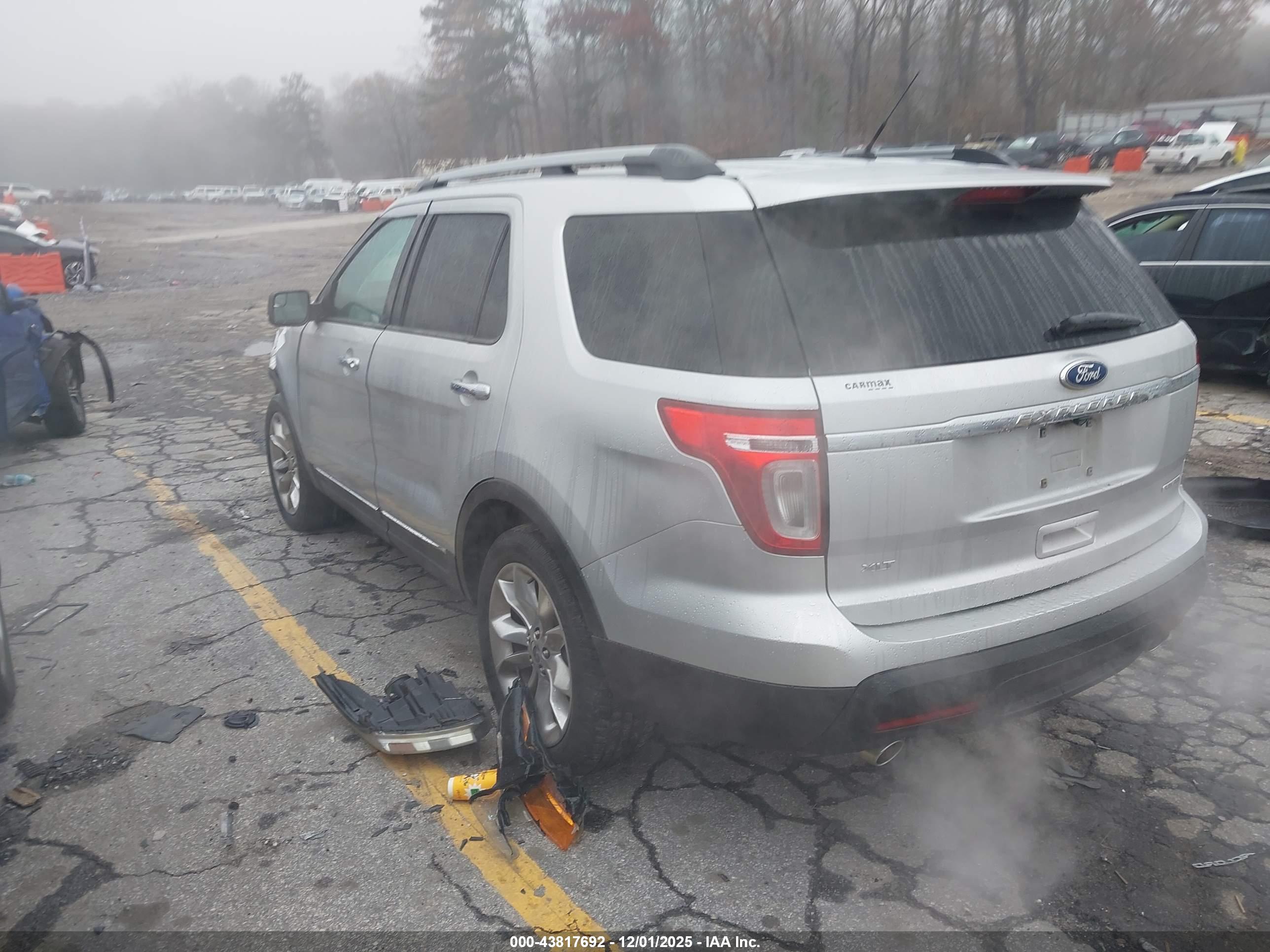 FORD EXPLORER image 3