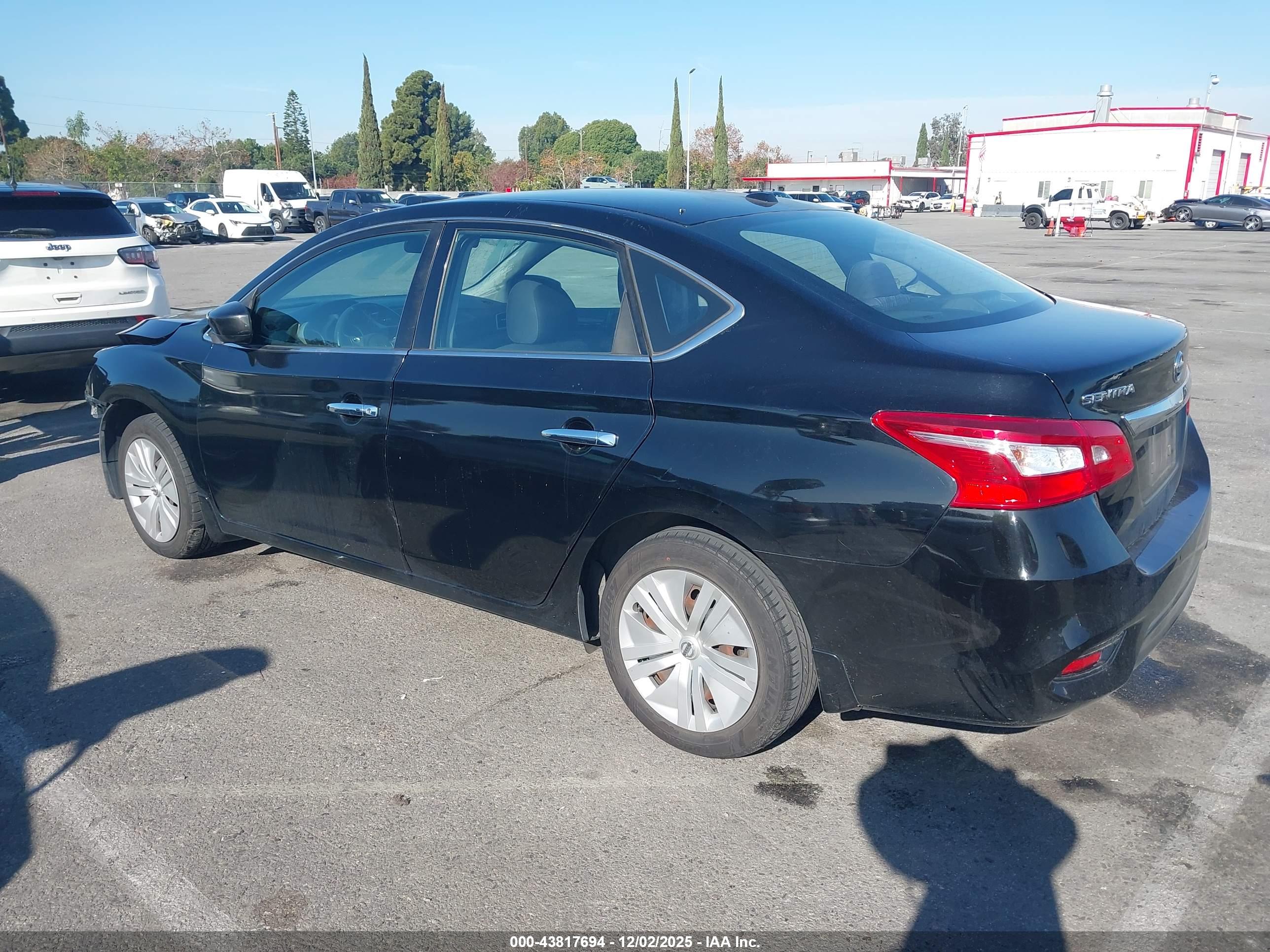 NISSAN SENTRA image 3