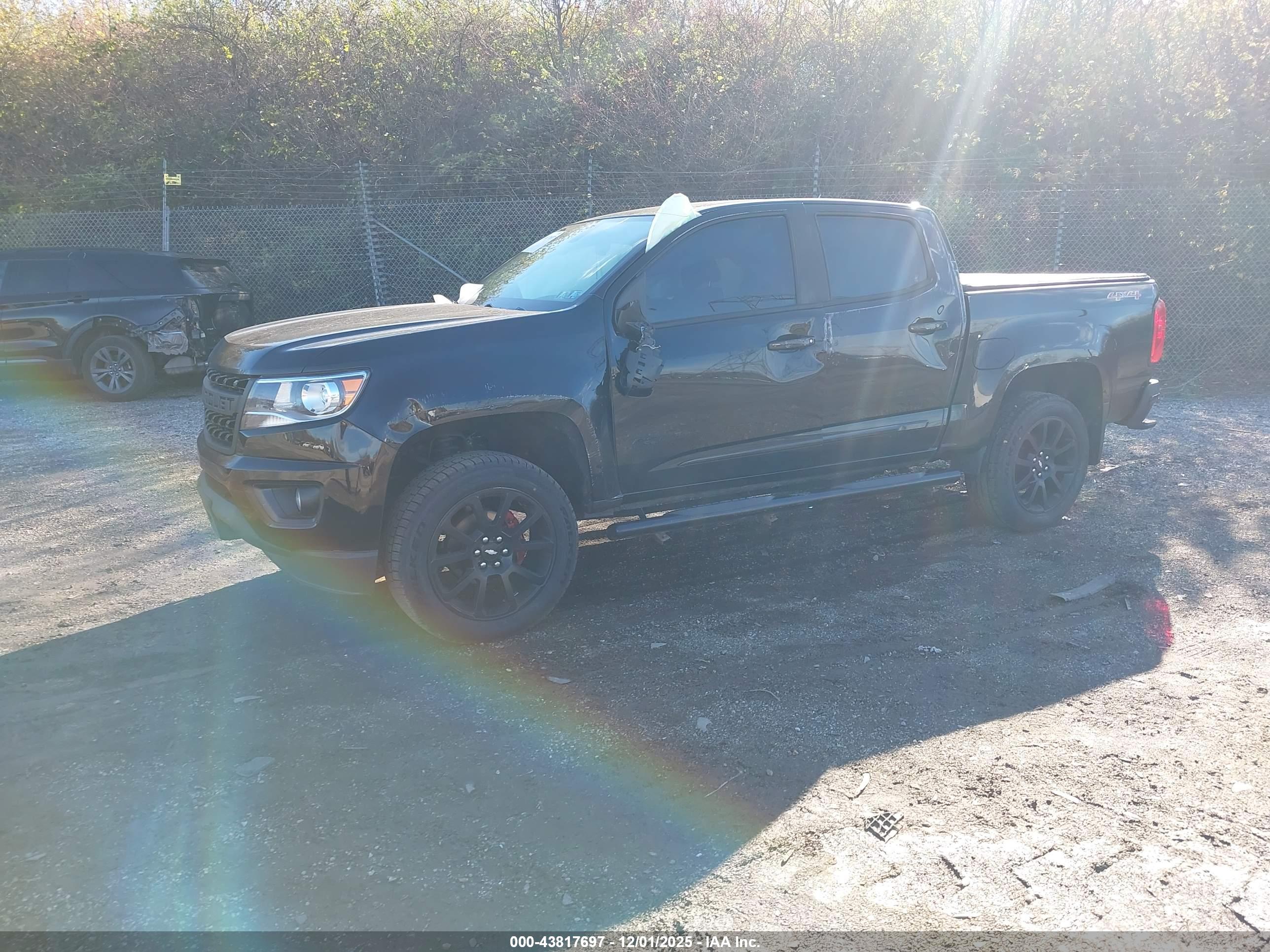 CHEVROLET COLORADO image 2