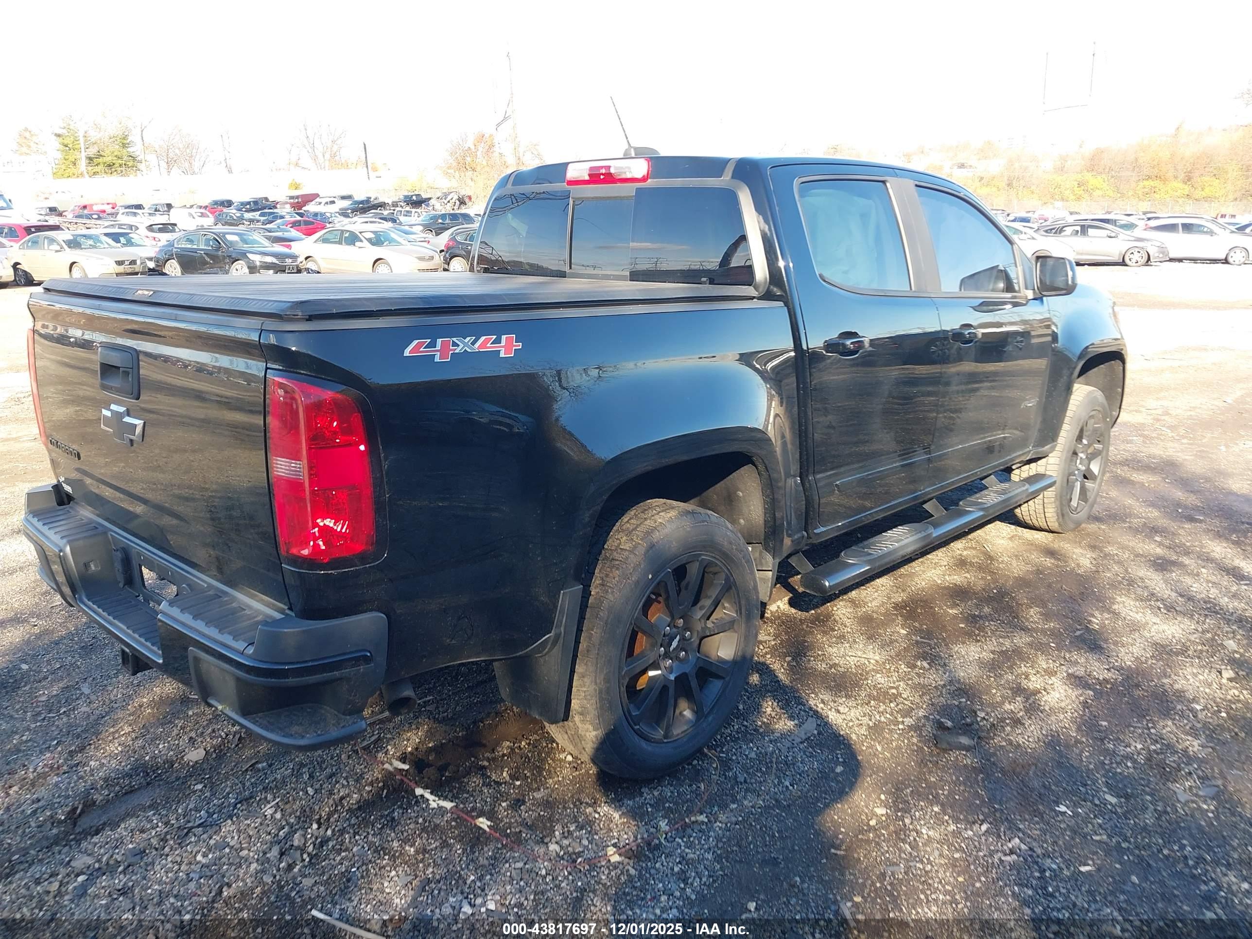 CHEVROLET COLORADO image 4