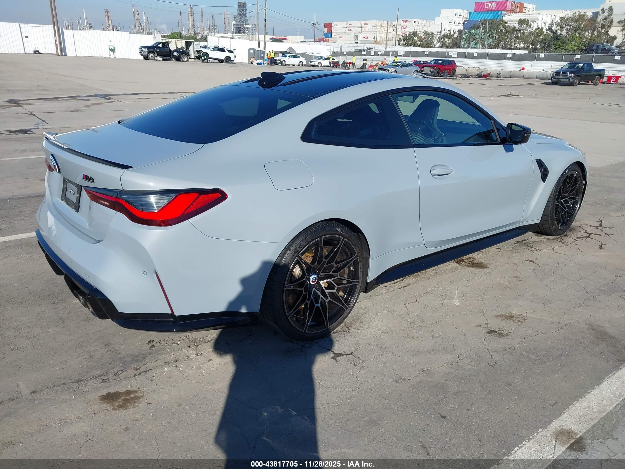 BMW M4 image 4