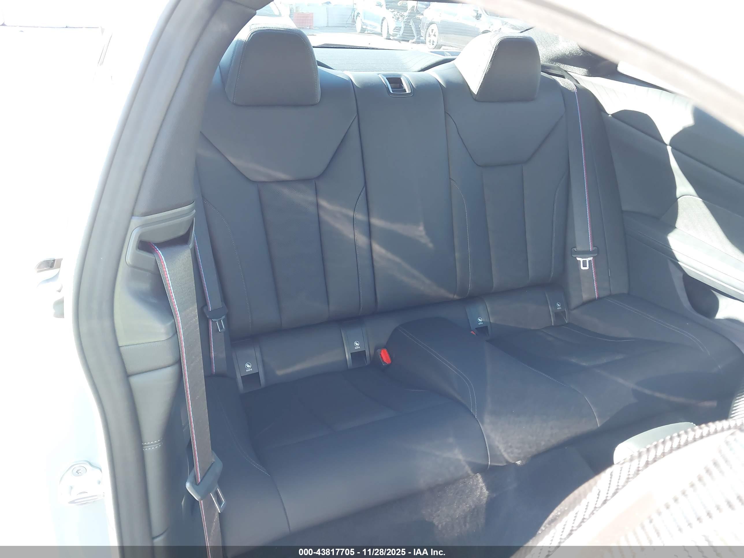 BMW M4 image 8
