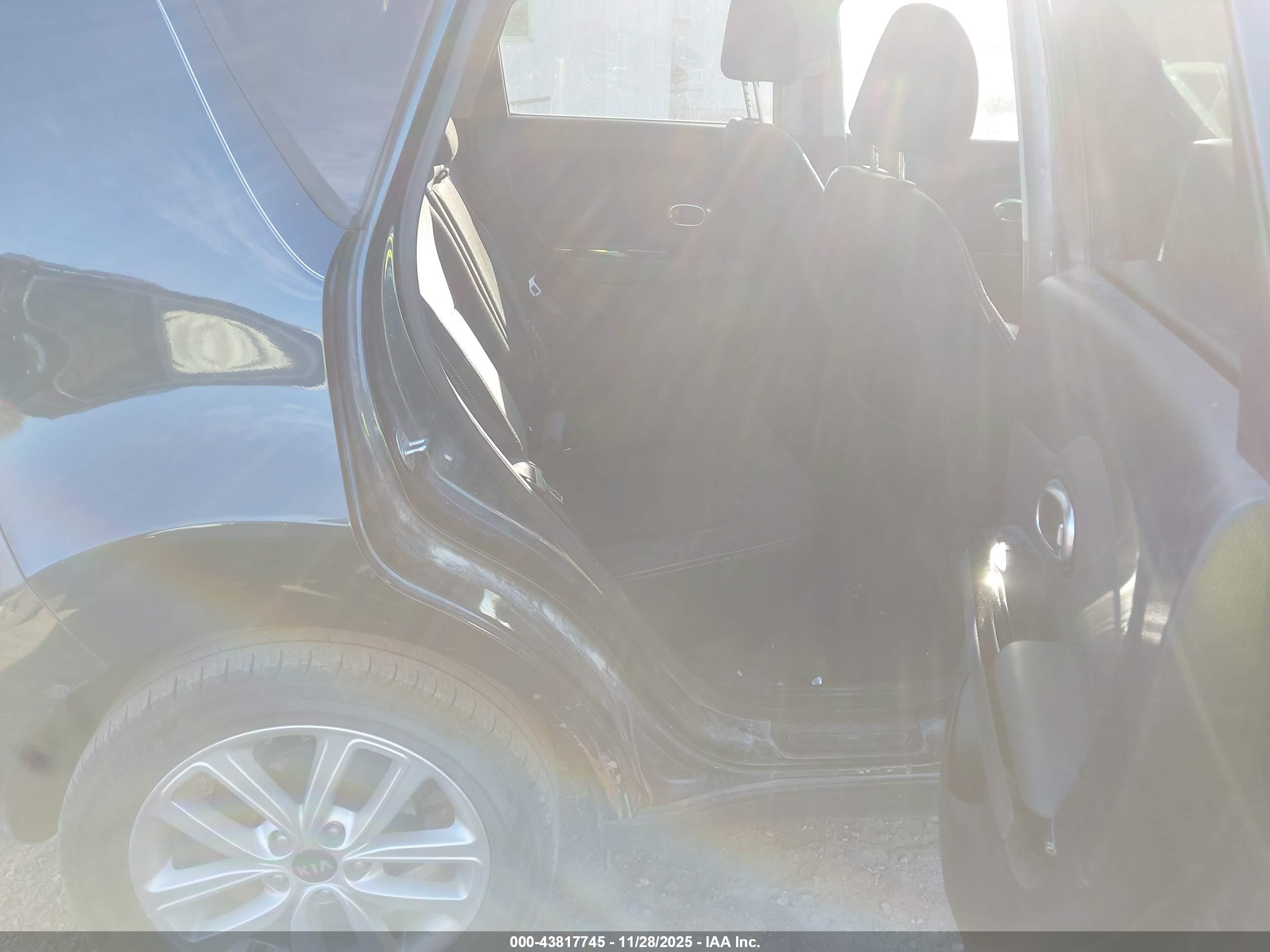 KIA SOUL image 8