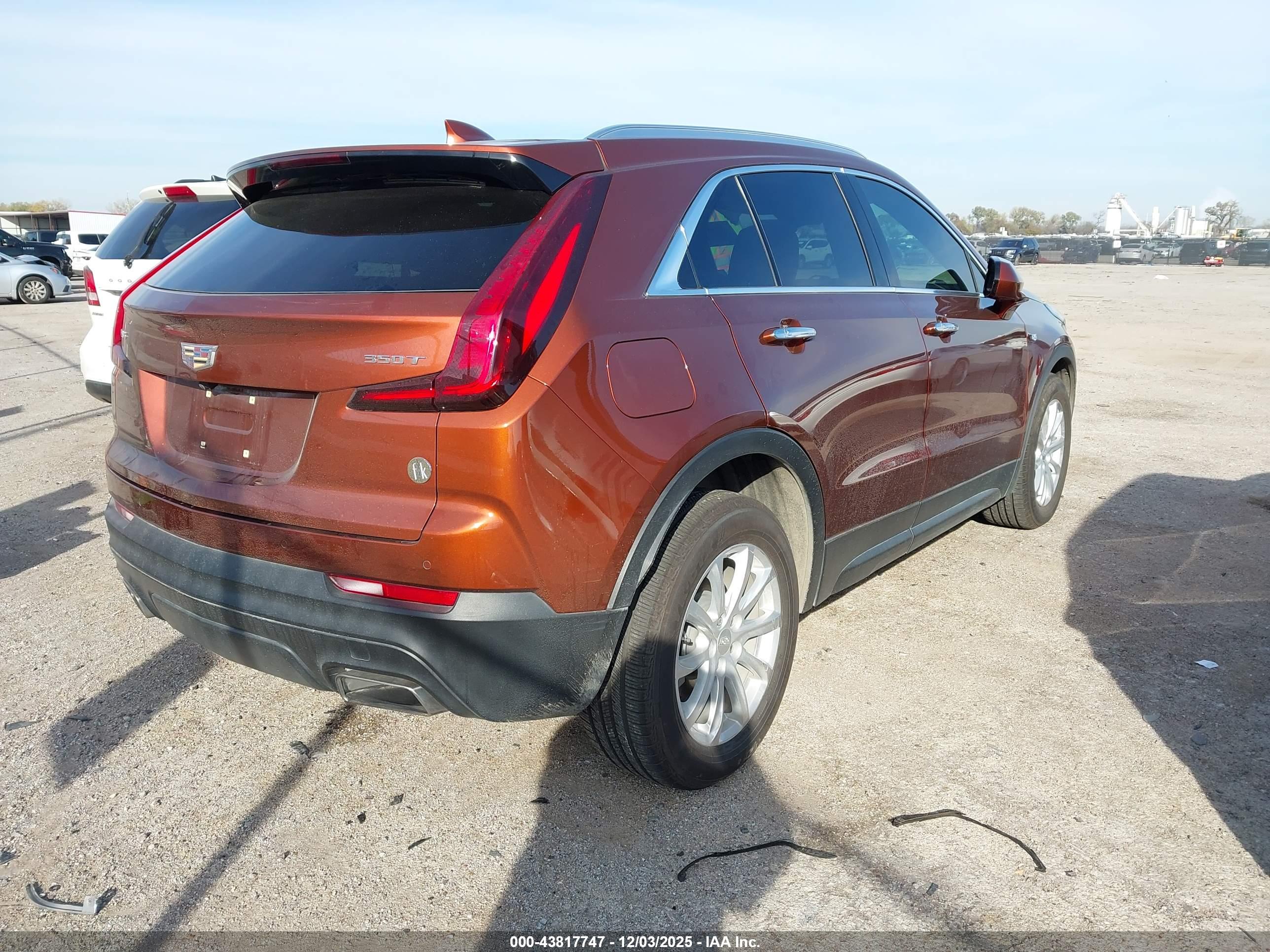 CADILLAC XT4 image 4
