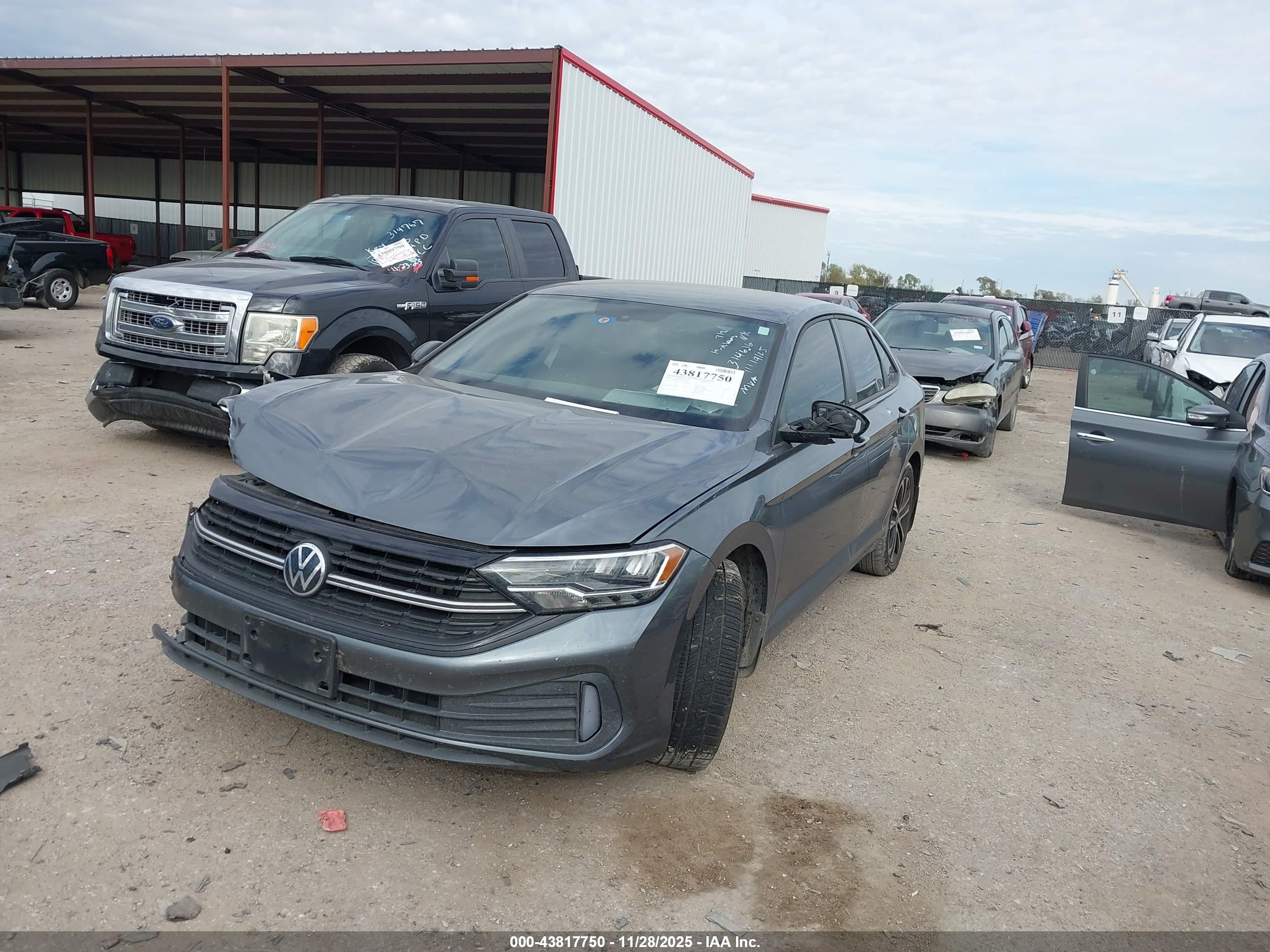 VOLKSWAGEN JETTA image 2