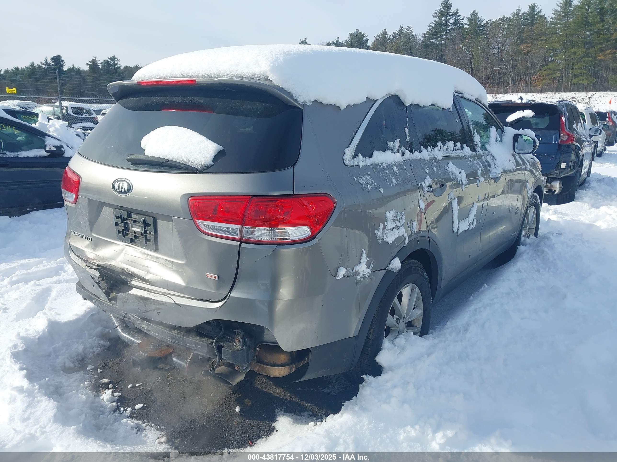 KIA SORENTO image 4