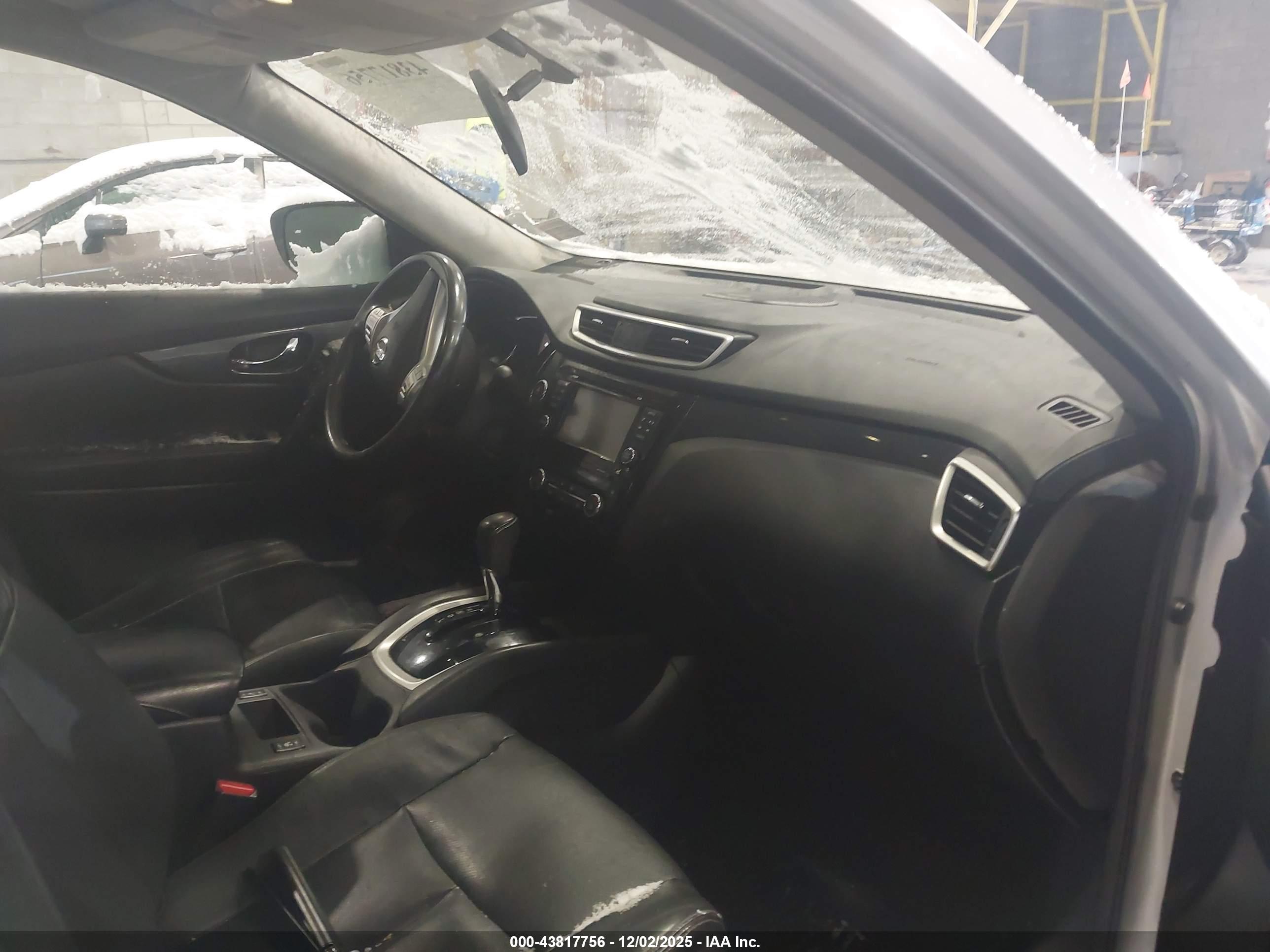 NISSAN ROGUE image 5