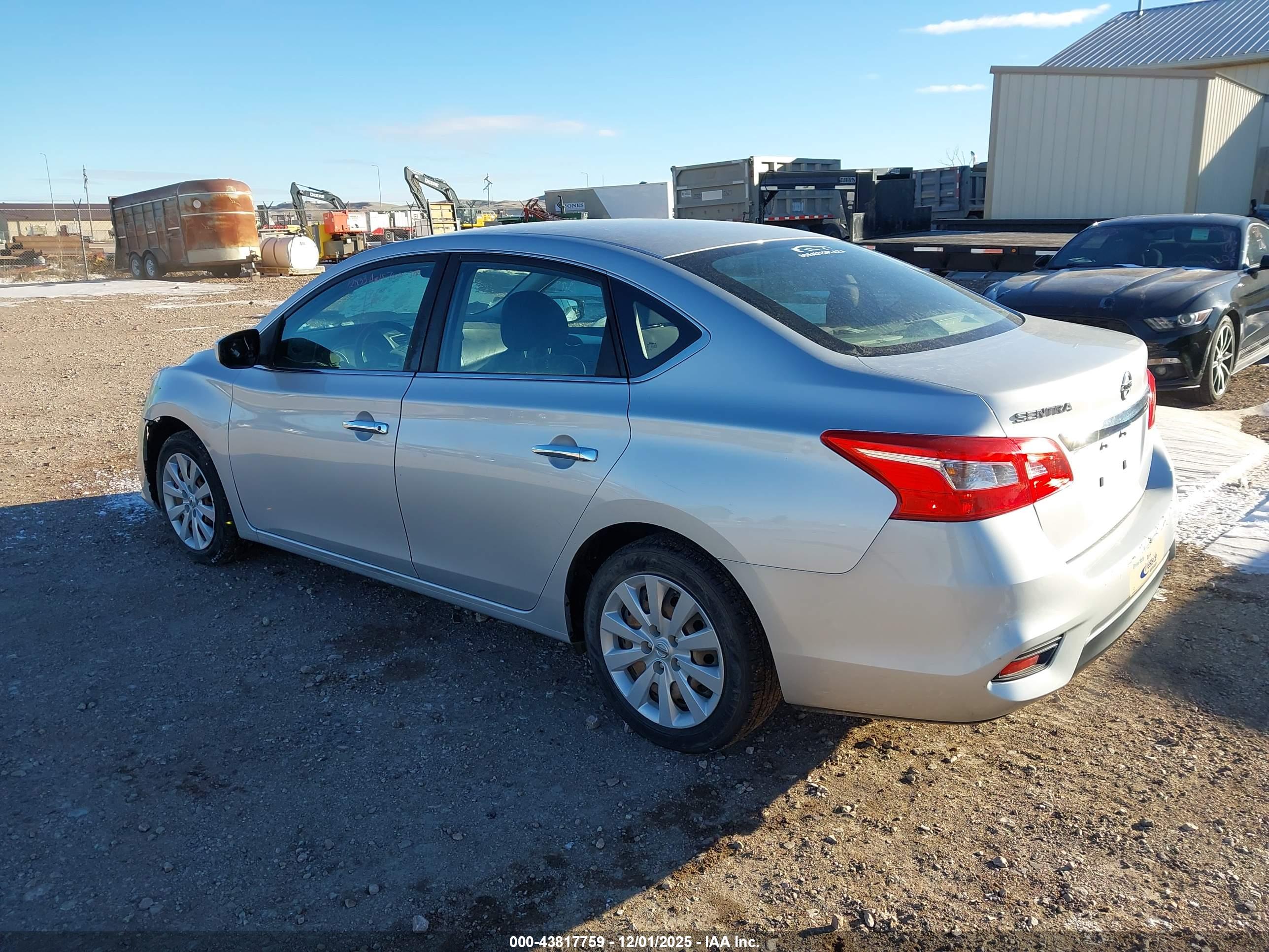 NISSAN SENTRA image 3