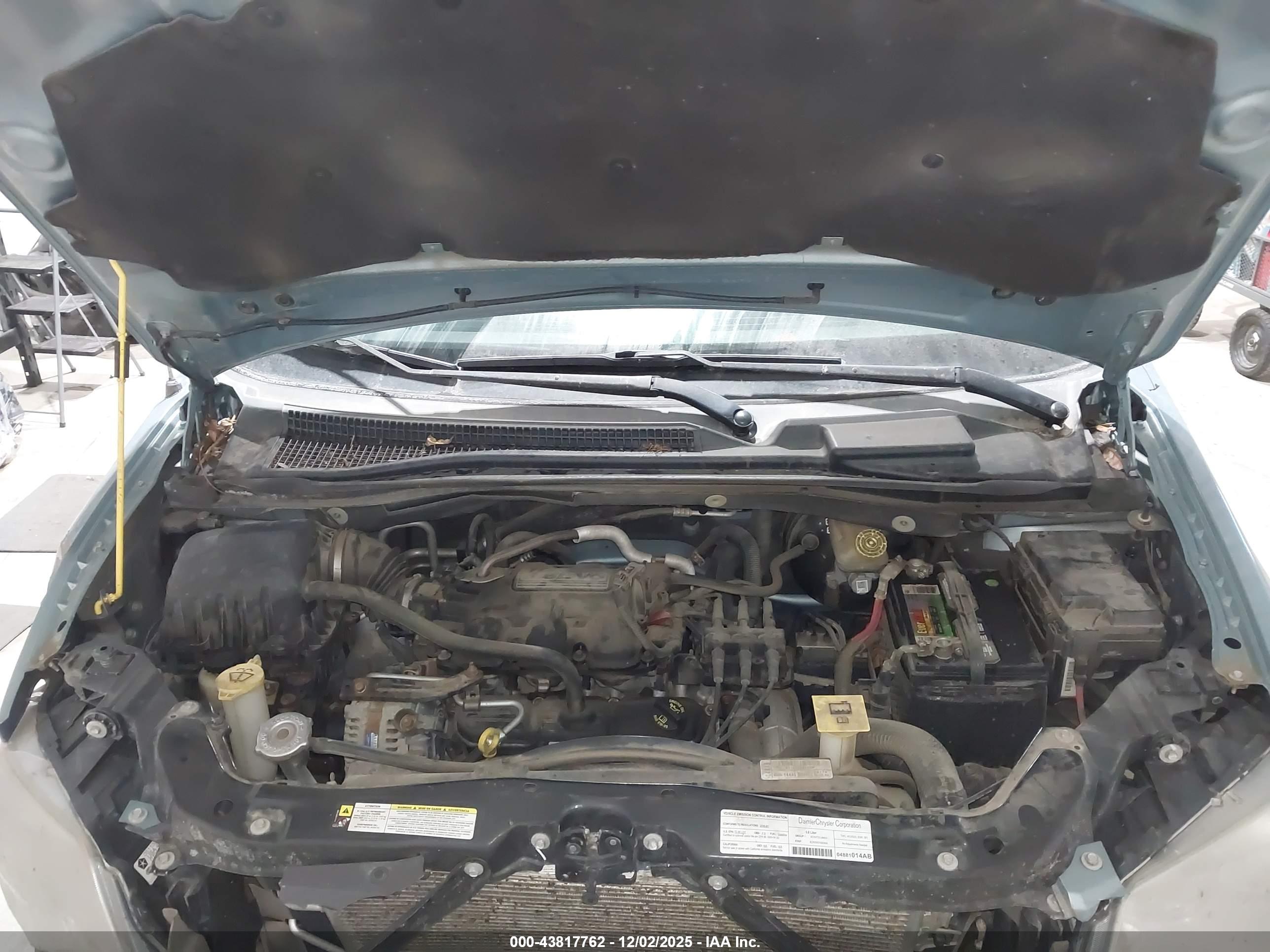CHRYSLER TOWN image 10