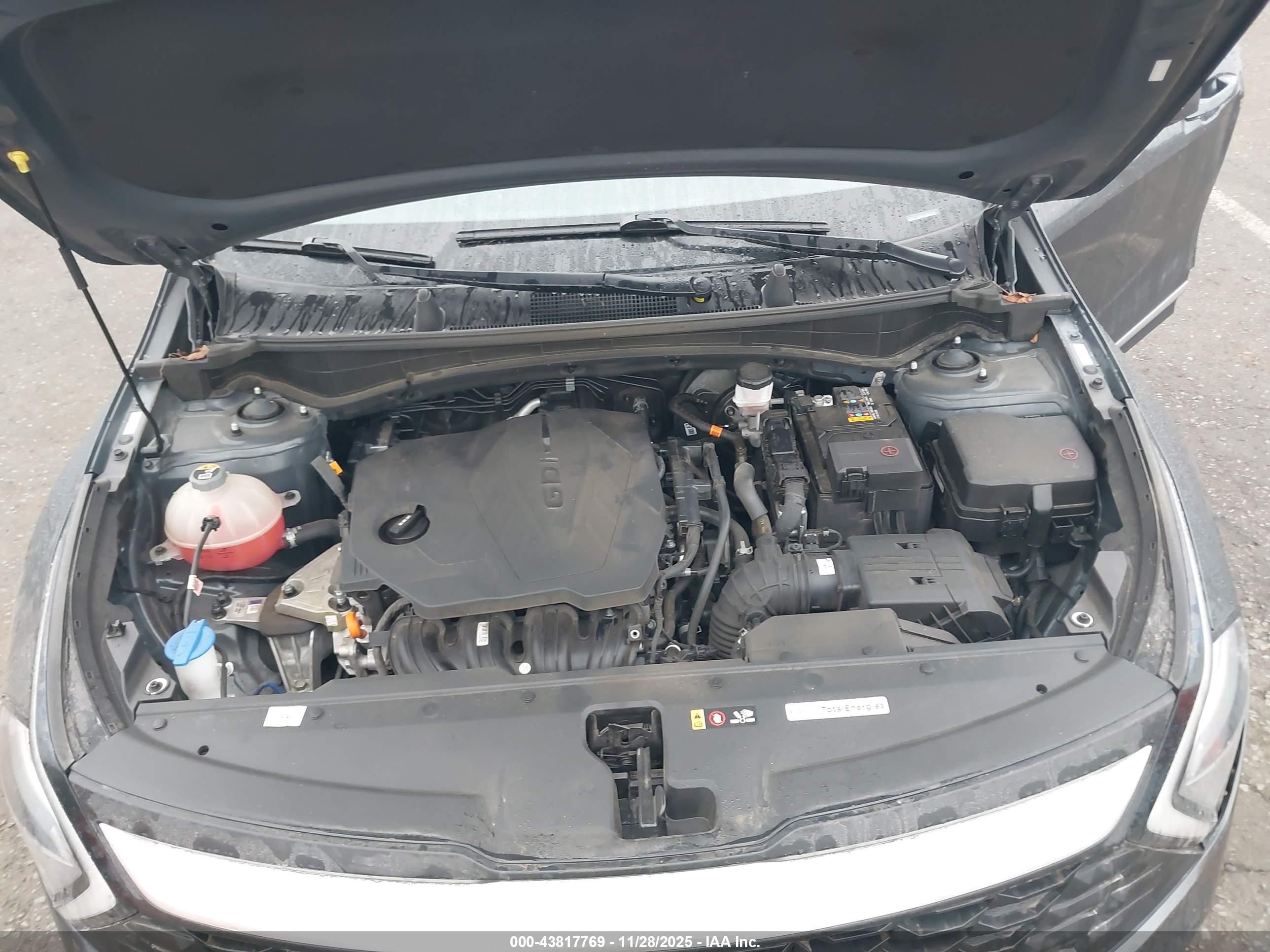 KIA SPORTAGE image 10