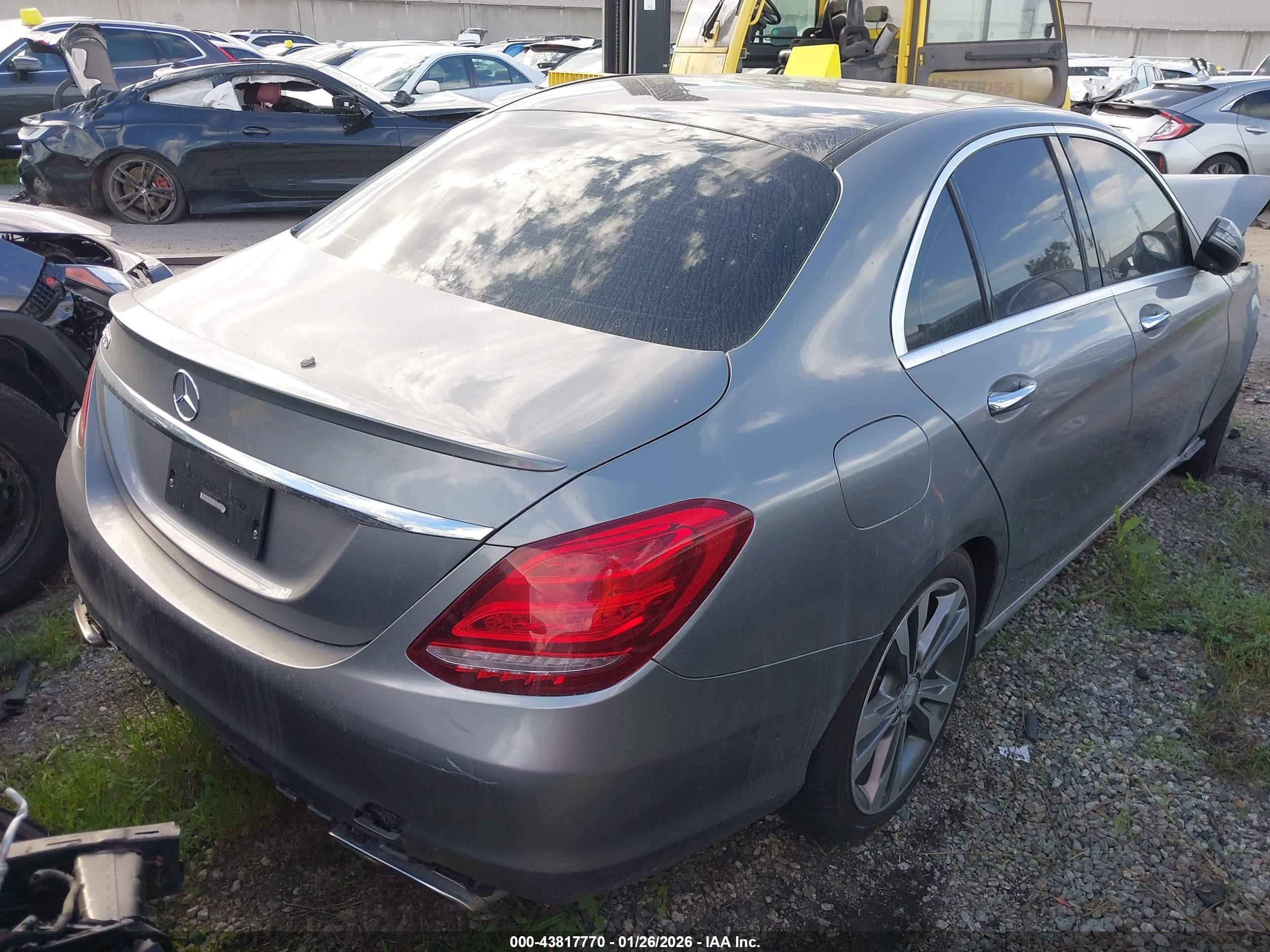 MERCEDES-BENZ C image 4