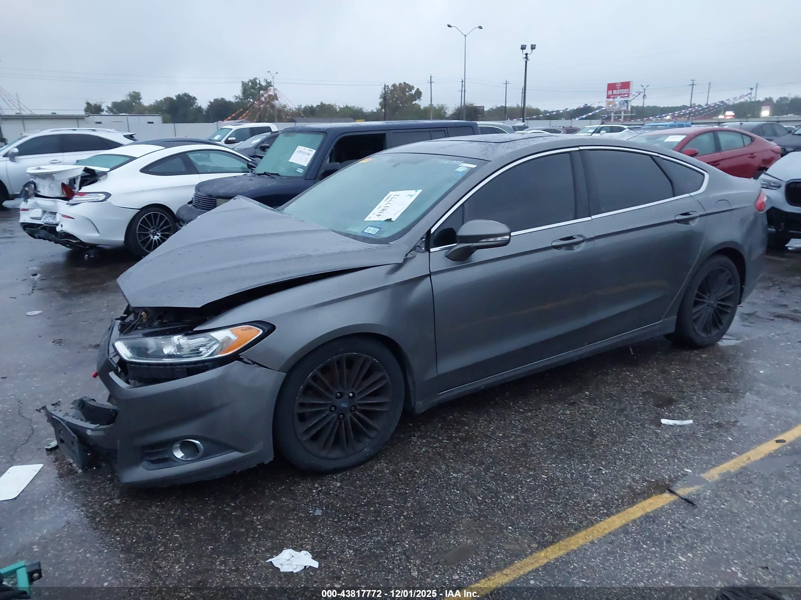 FORD FUSION image 2
