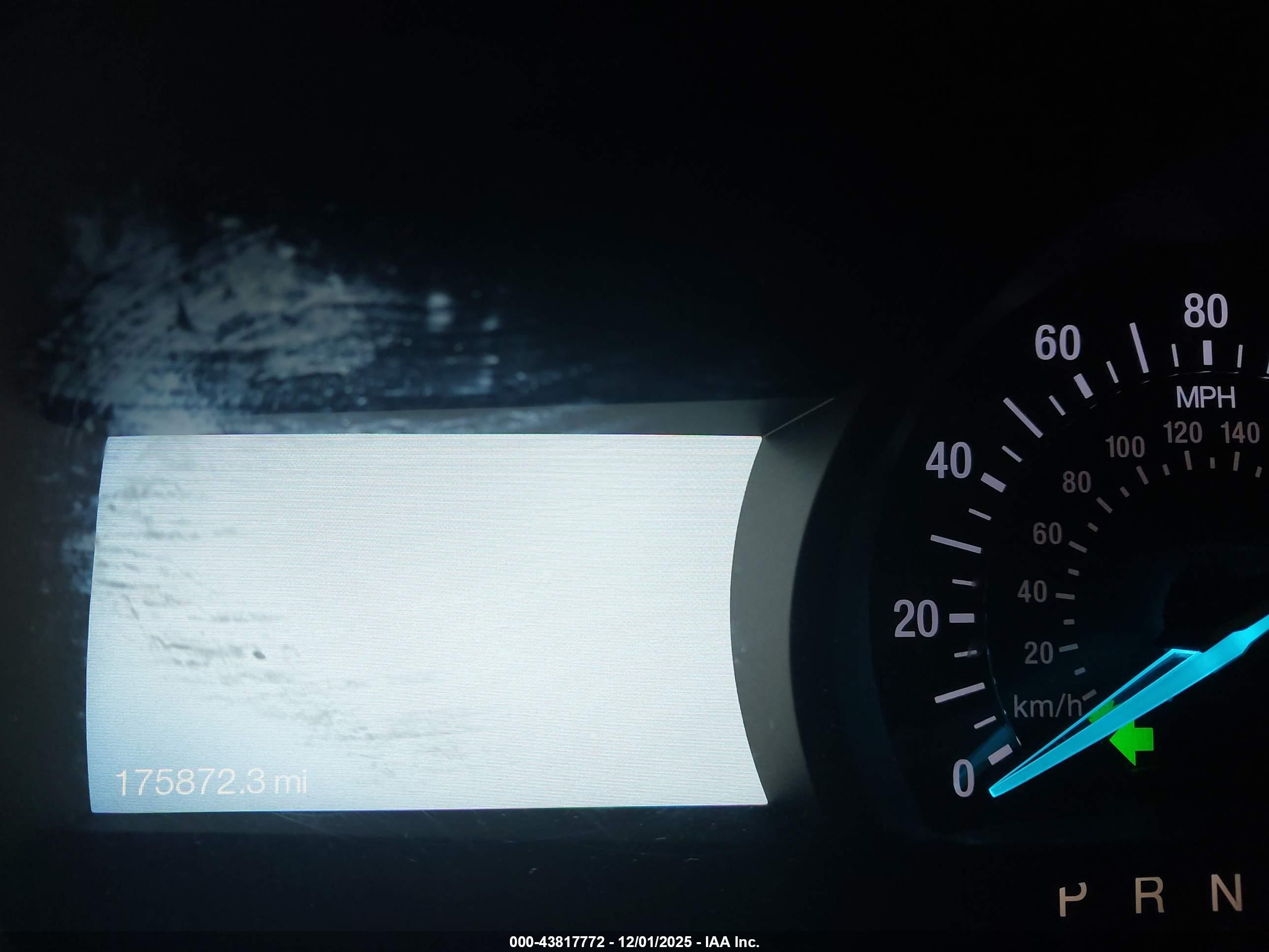 FORD FUSION image 7