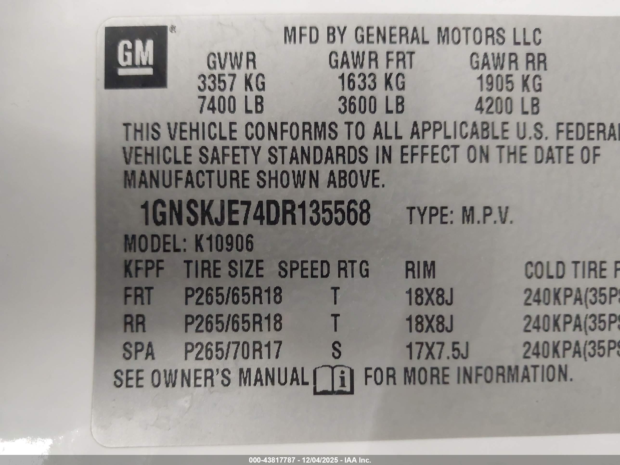 CHEVROLET SUBURBAN image 9