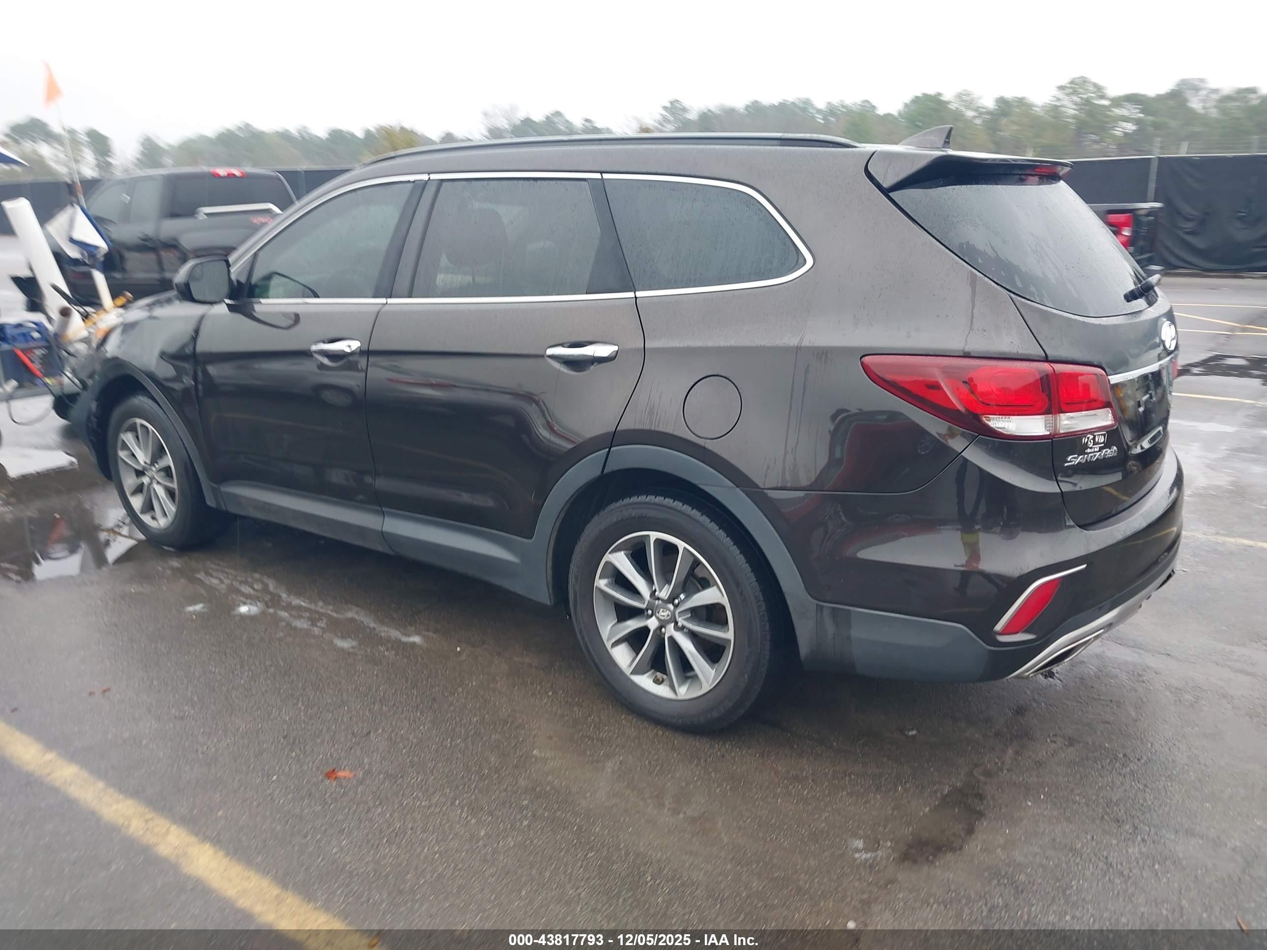 HYUNDAI SANTA image 3