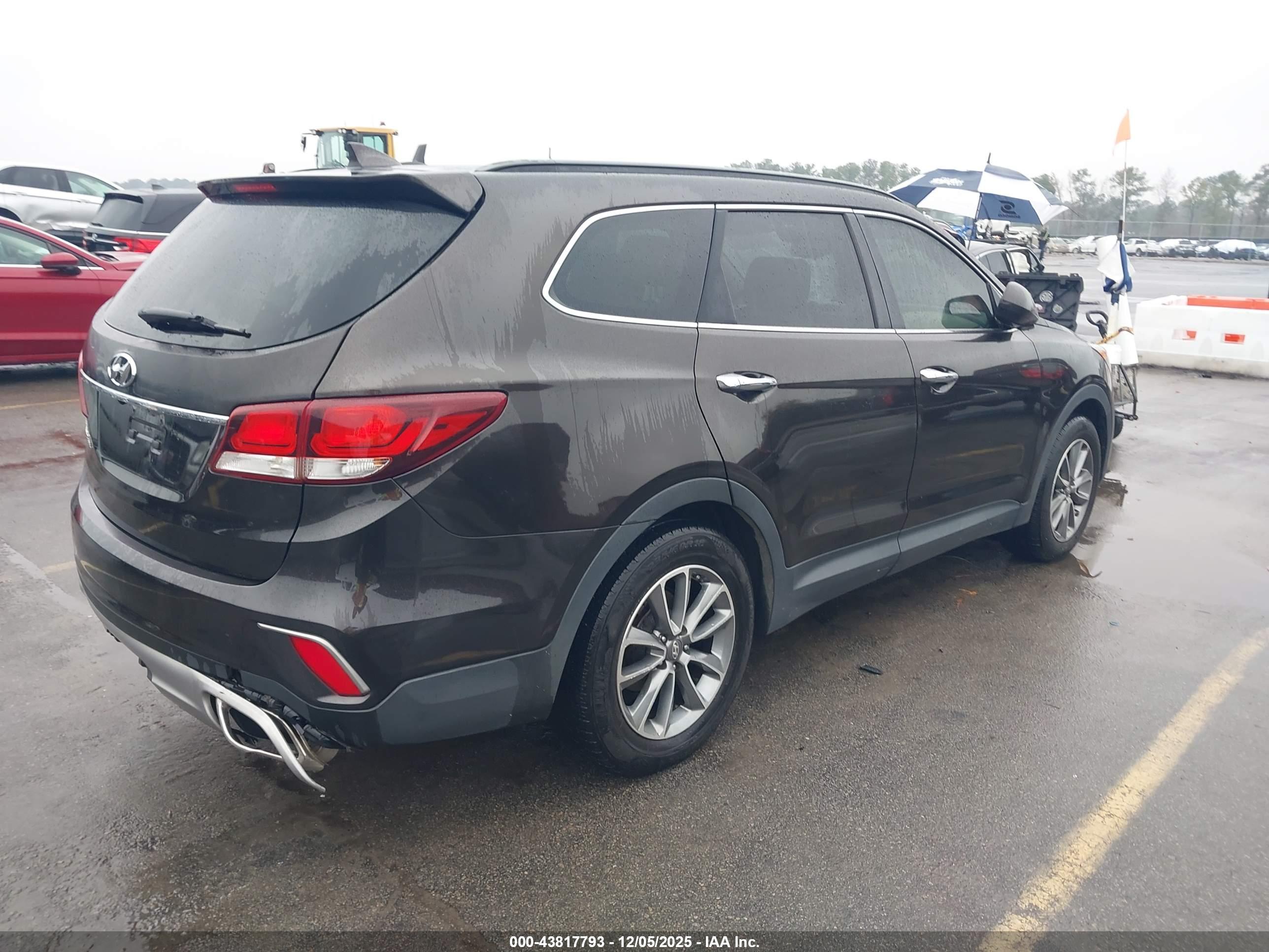HYUNDAI SANTA image 4