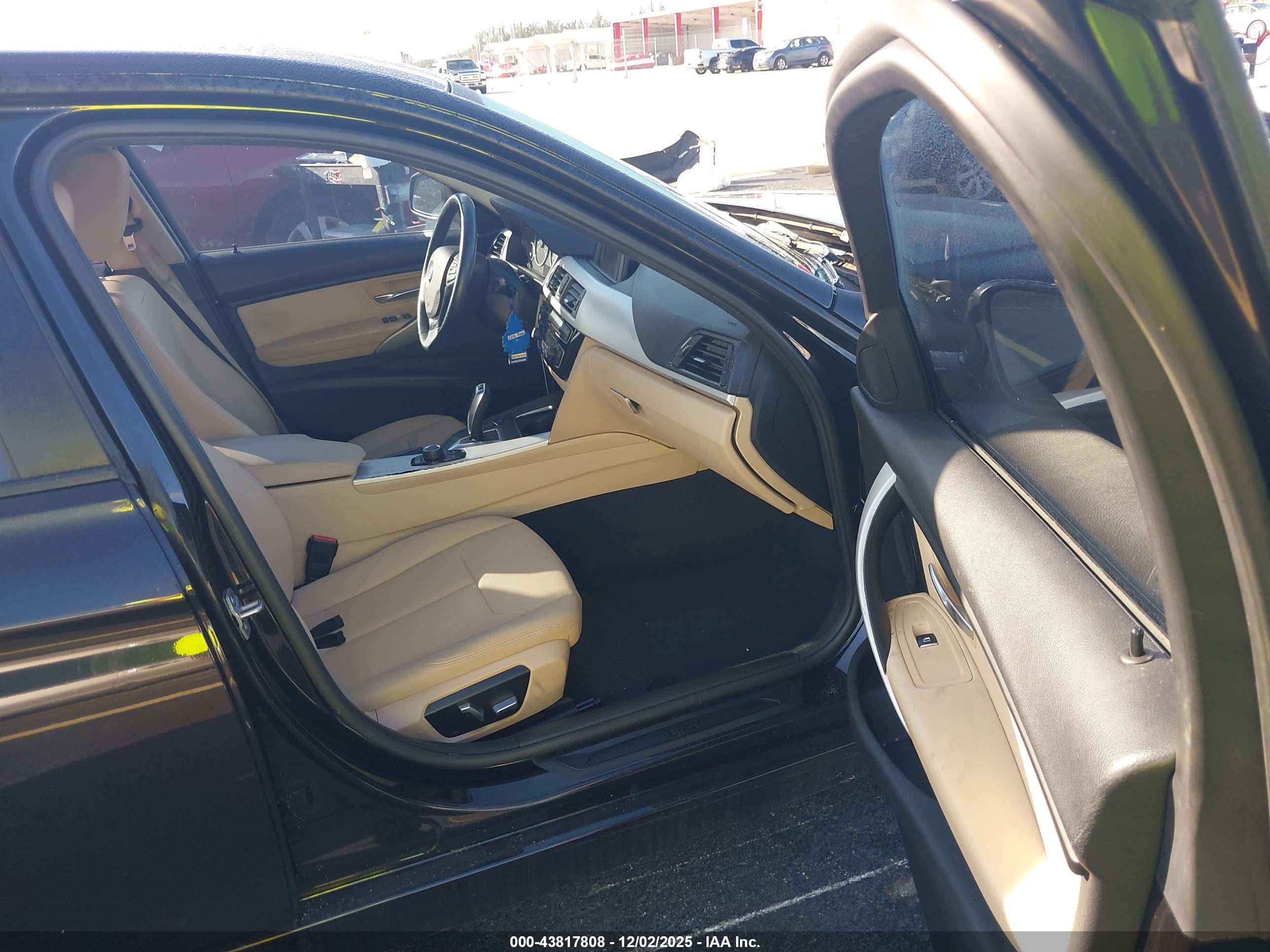BMW 320I image 5