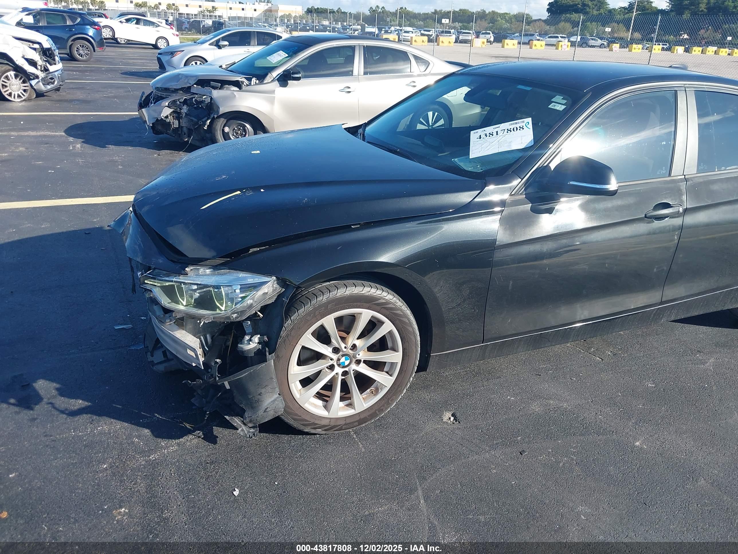 BMW 320I image 6