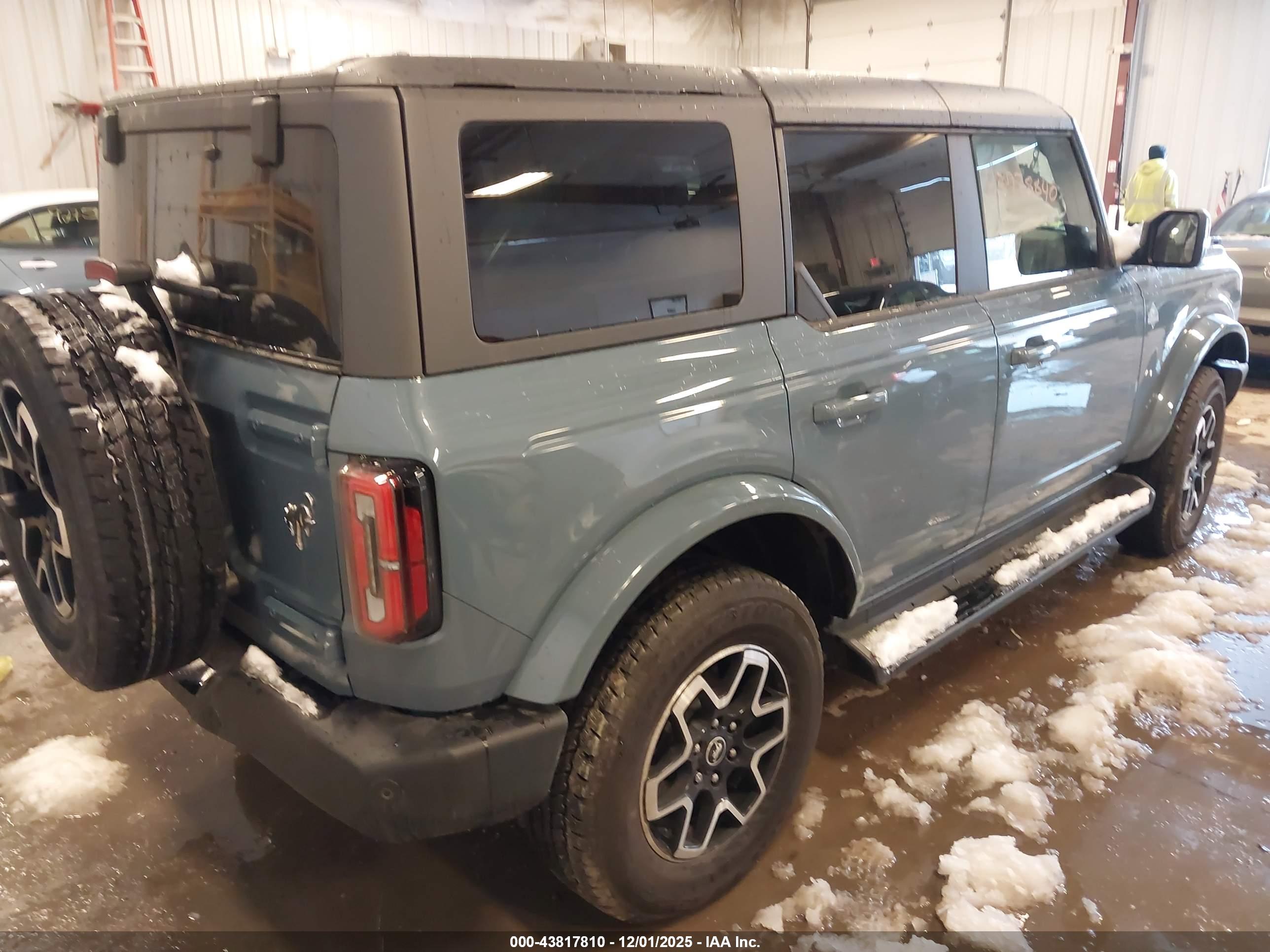 FORD BRONCO image 4