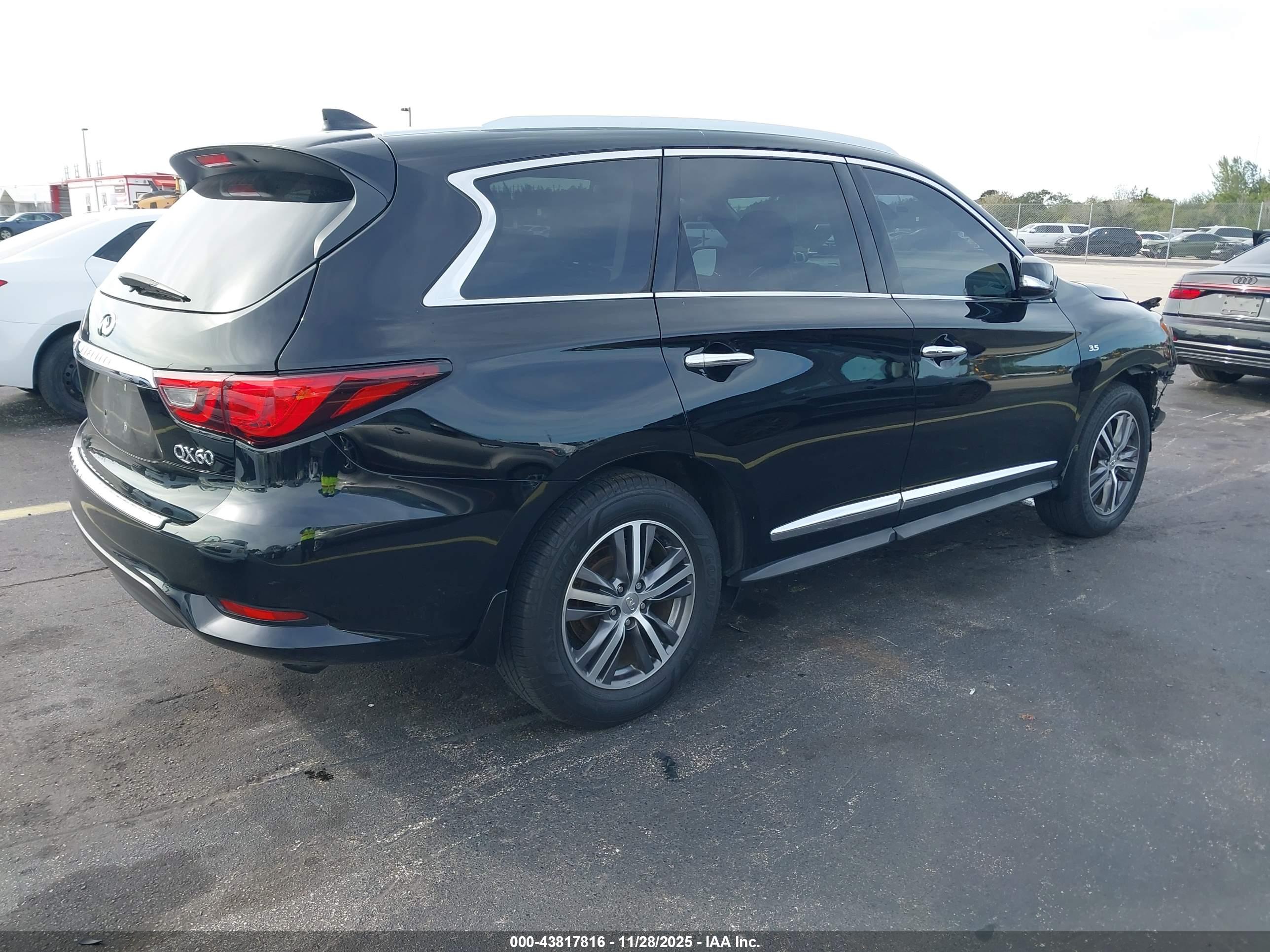 INFINITI QX60 image 4